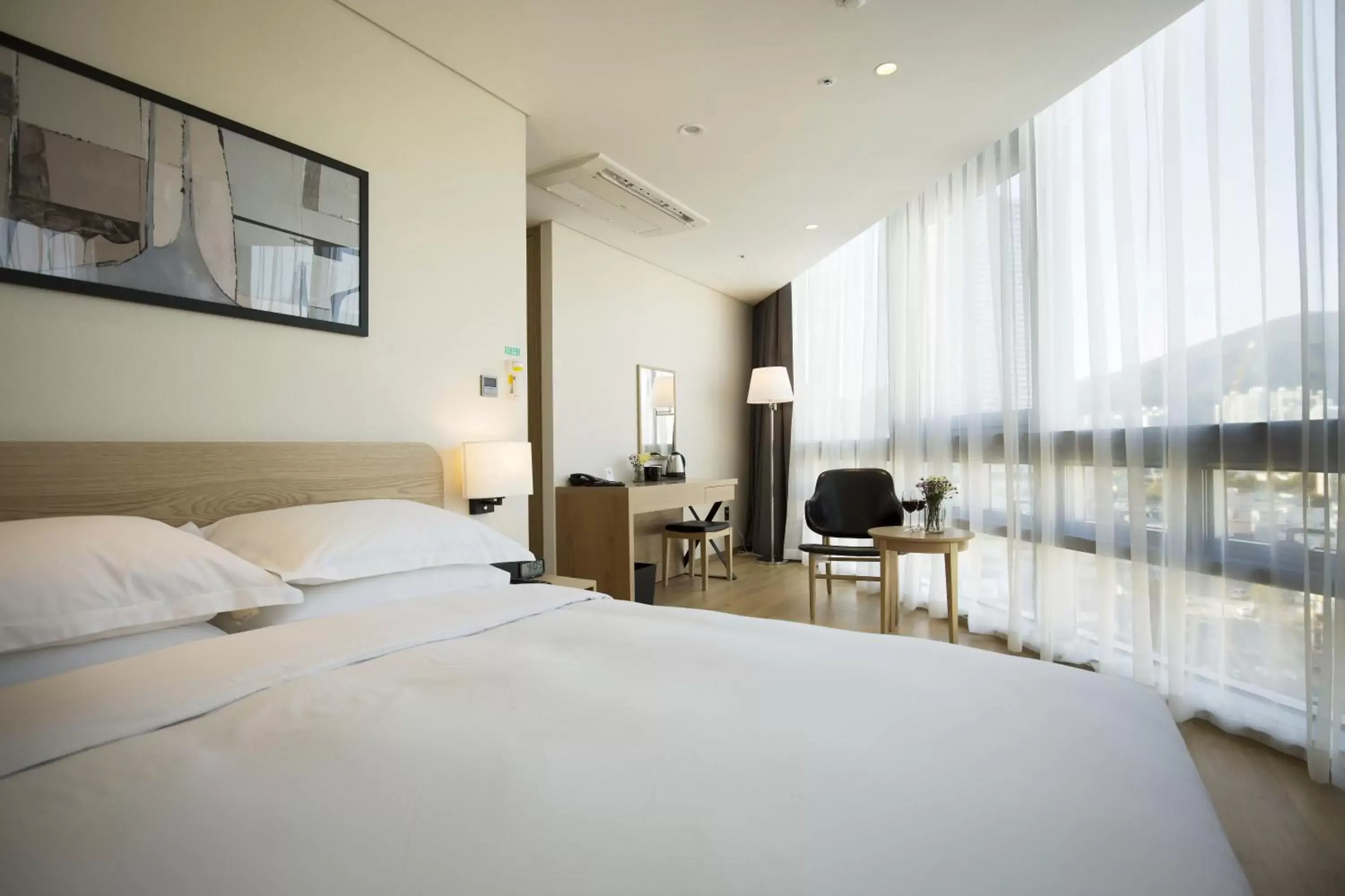 Deluxe Double Room with City View in Best Western Haeundae Hotel