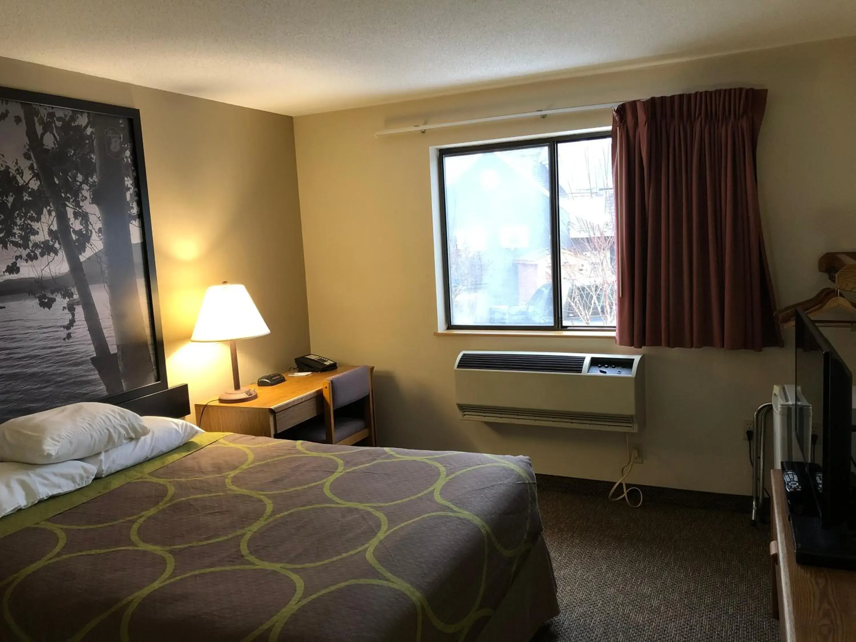 Bed in Super 8 by Wyndham Salmon Arm