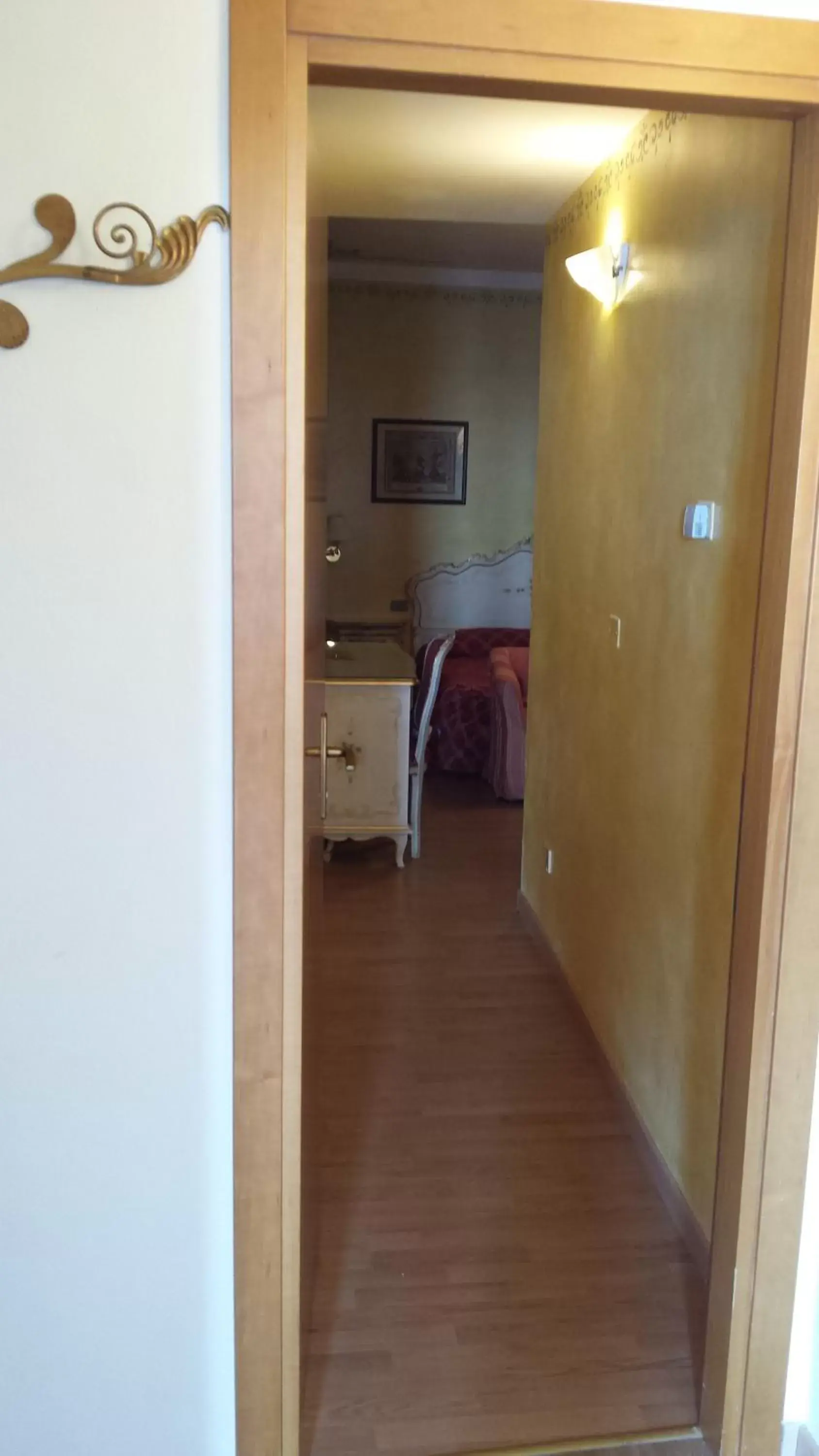 Bedroom, Kitchen/Kitchenette in Garda Sol SPA Hotel & Appartamenti