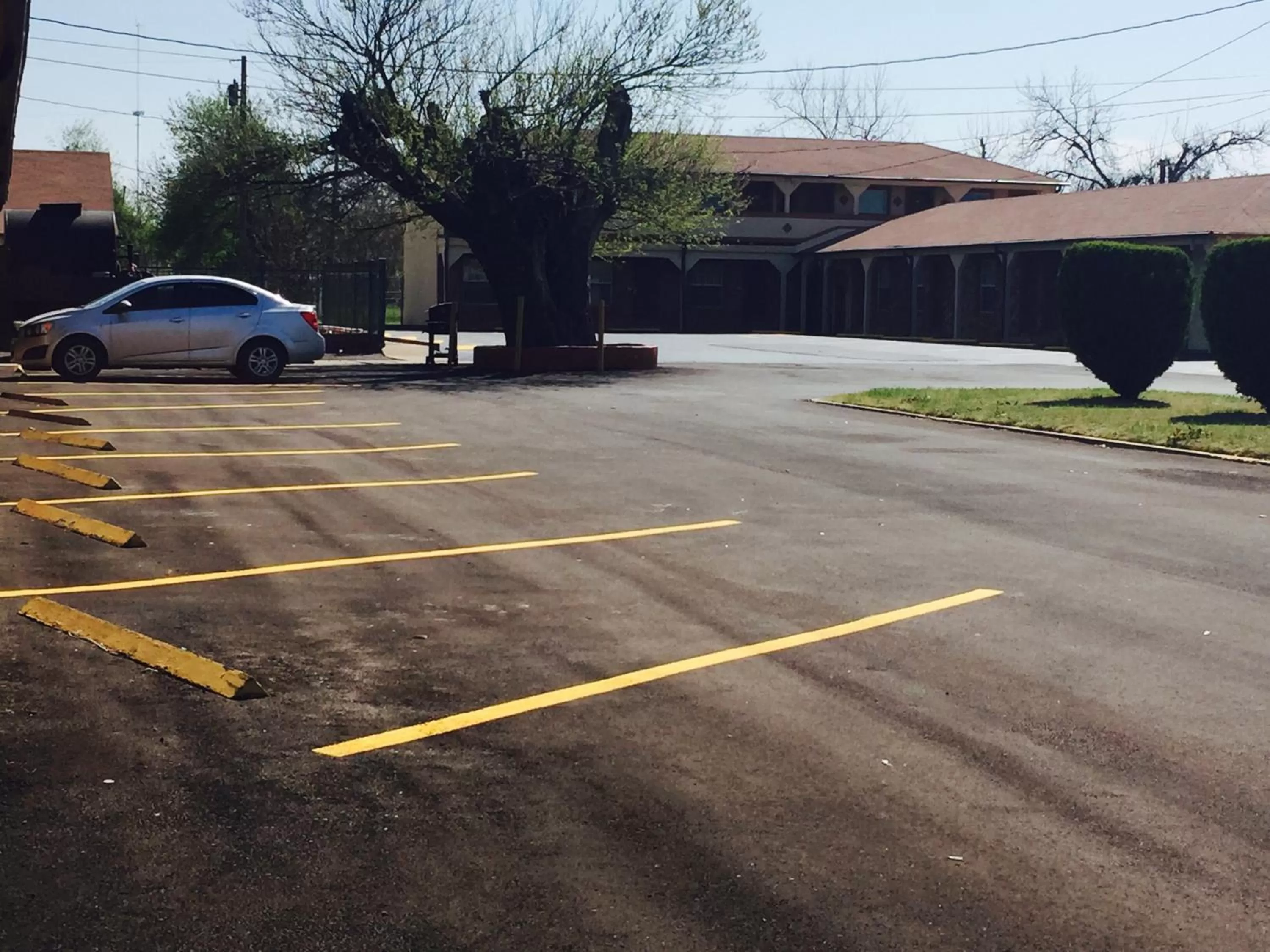 Property building in Budget Host Inn