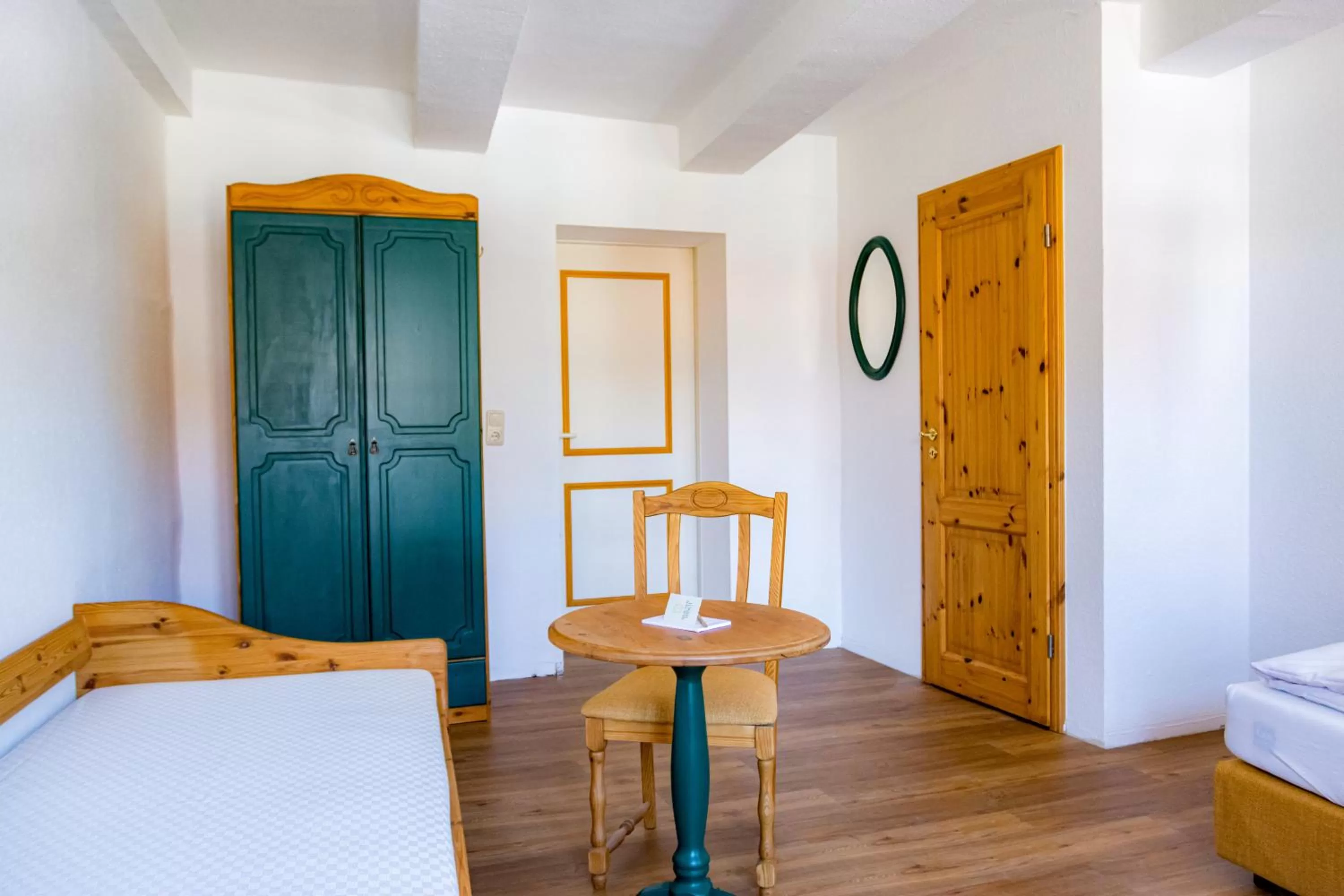 Photo of the whole room, Seating Area in Hotel & Restaurant Brauner Hirsch Osterwieck