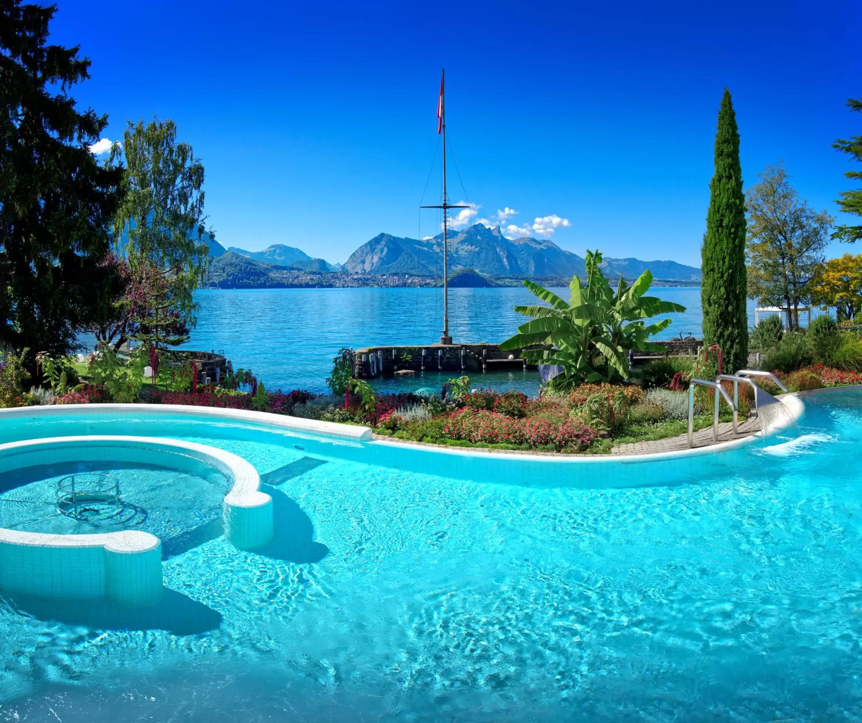 Swimming Pool in BEATUS Wellness- & Spa-Hotel