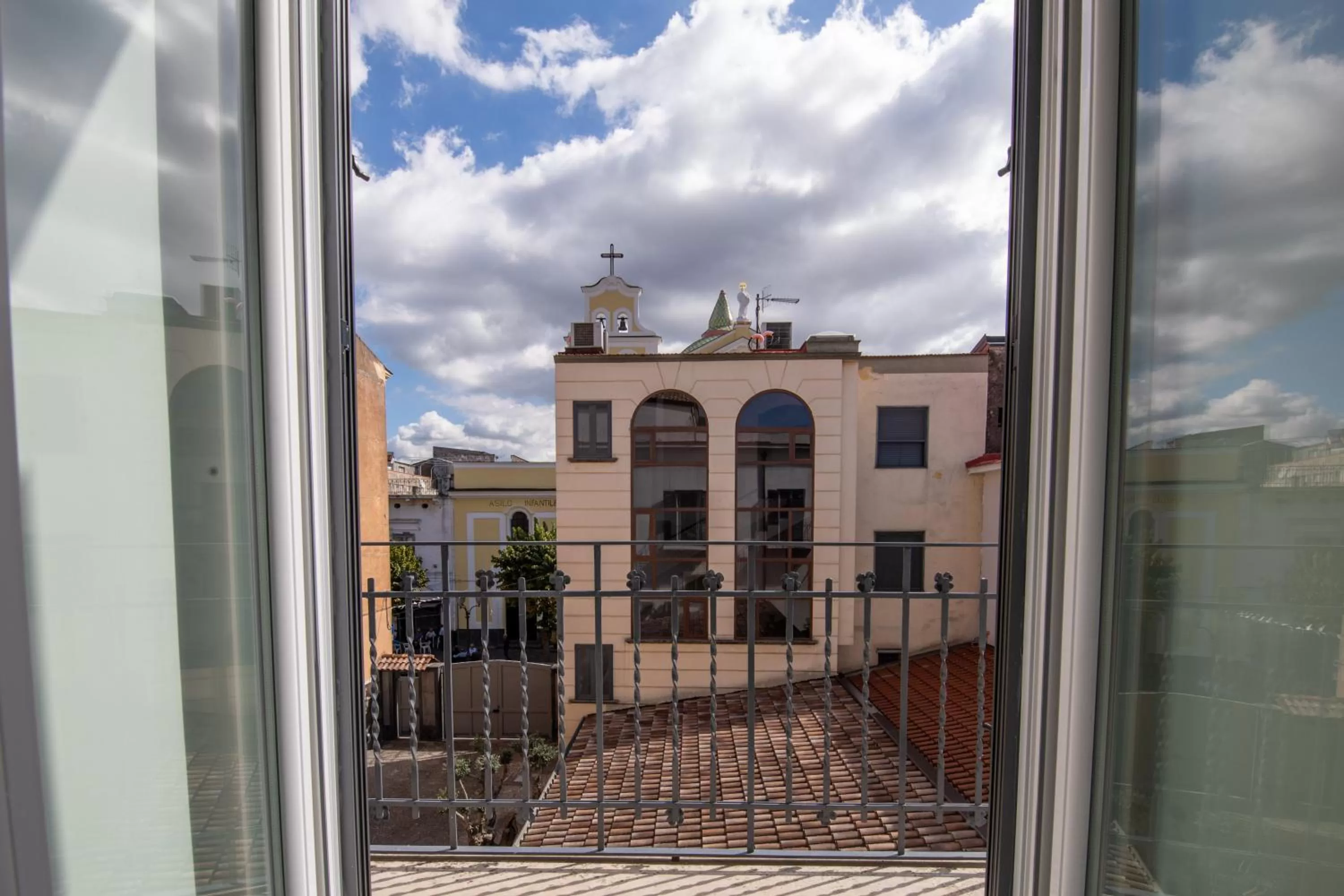 Nearby landmark in Palazzo Caracciolo del Sole