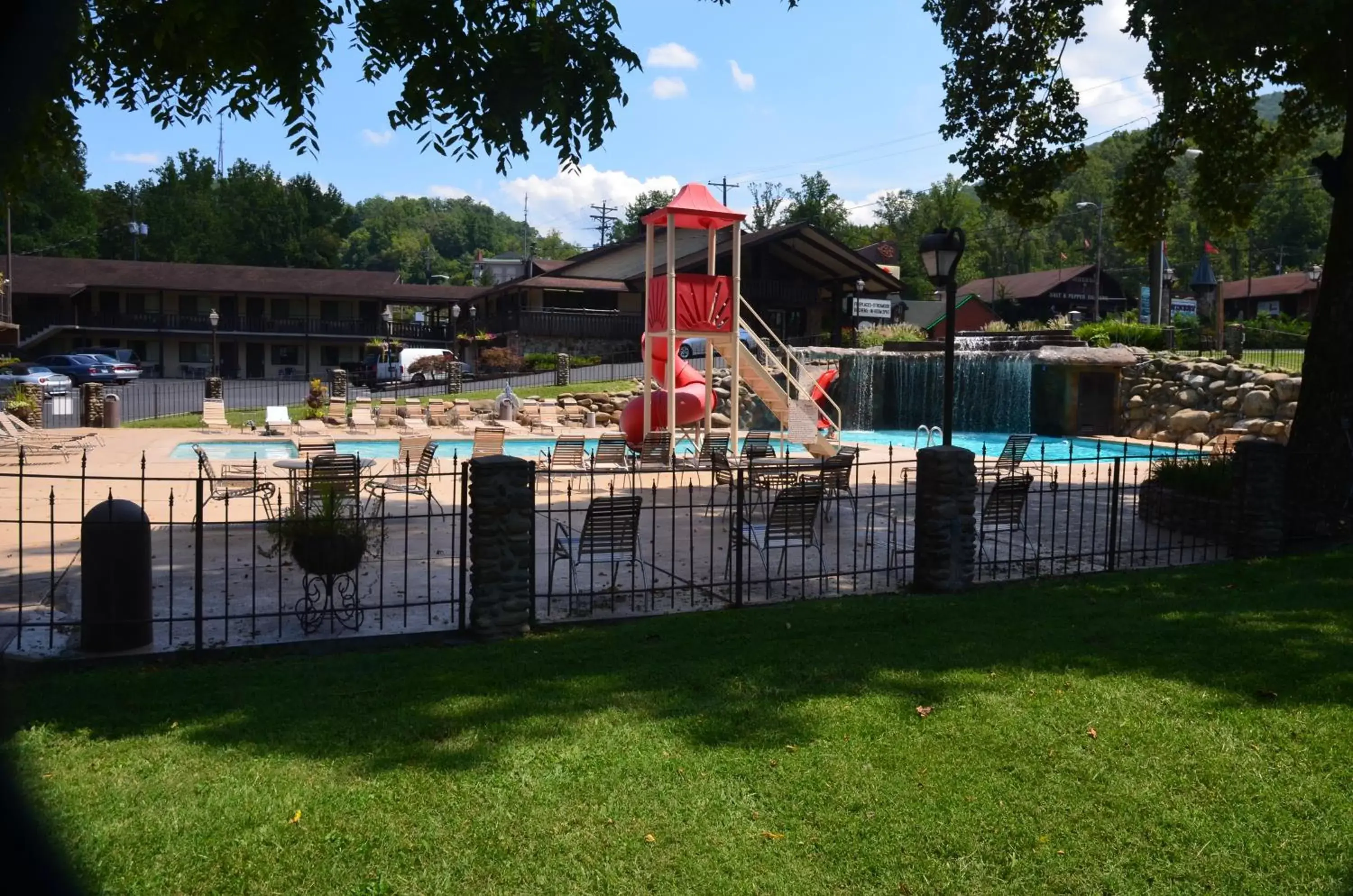 Pool view, Children's Play Area in Brookside Lodge