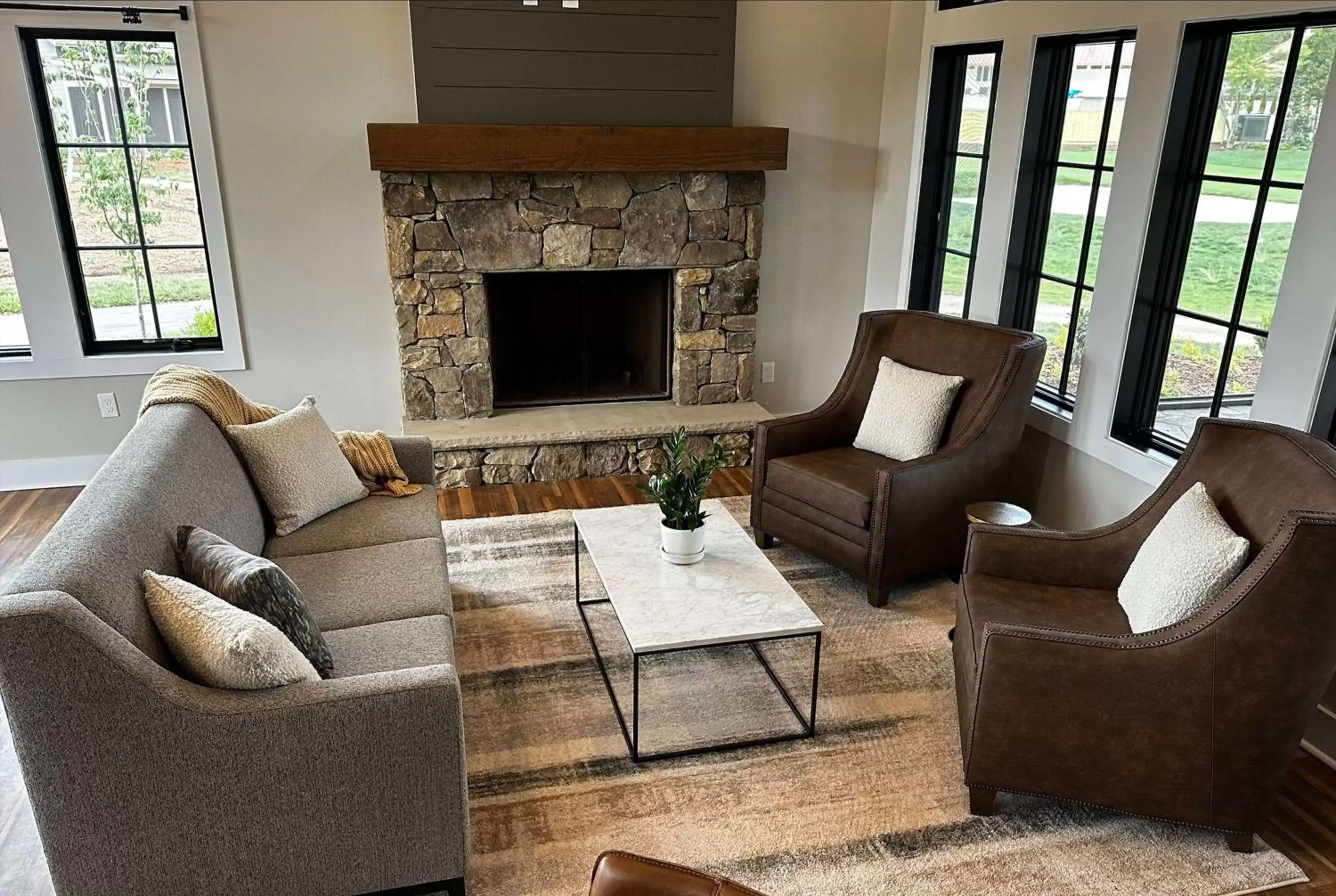 Photo of the whole room, Seating Area in Waynesville Inn & Golf Club, Trademark Collection by Wyndham