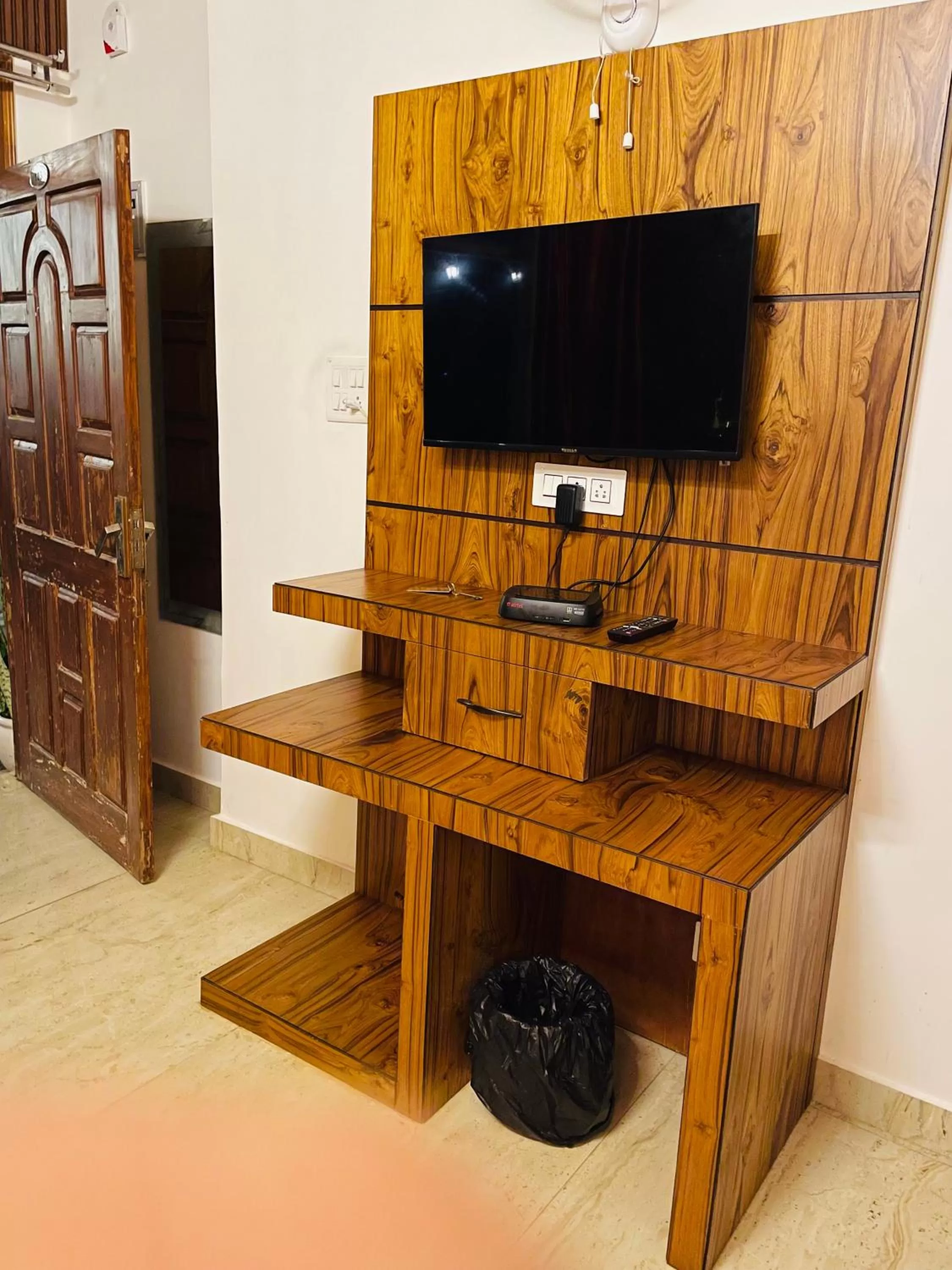 TV/Entertainment Center in House of lights