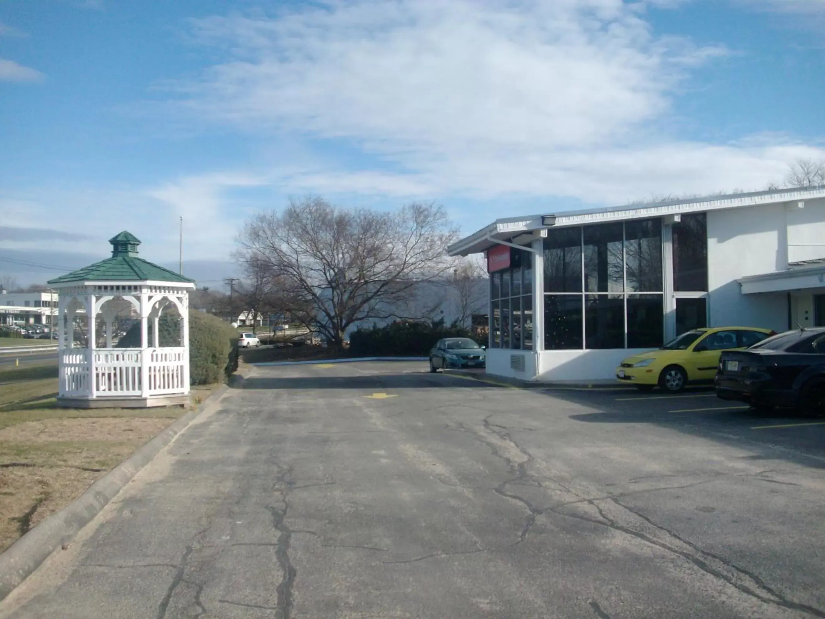 Facade/entrance in Americas Best Value Inn Smithtown/Long Island
