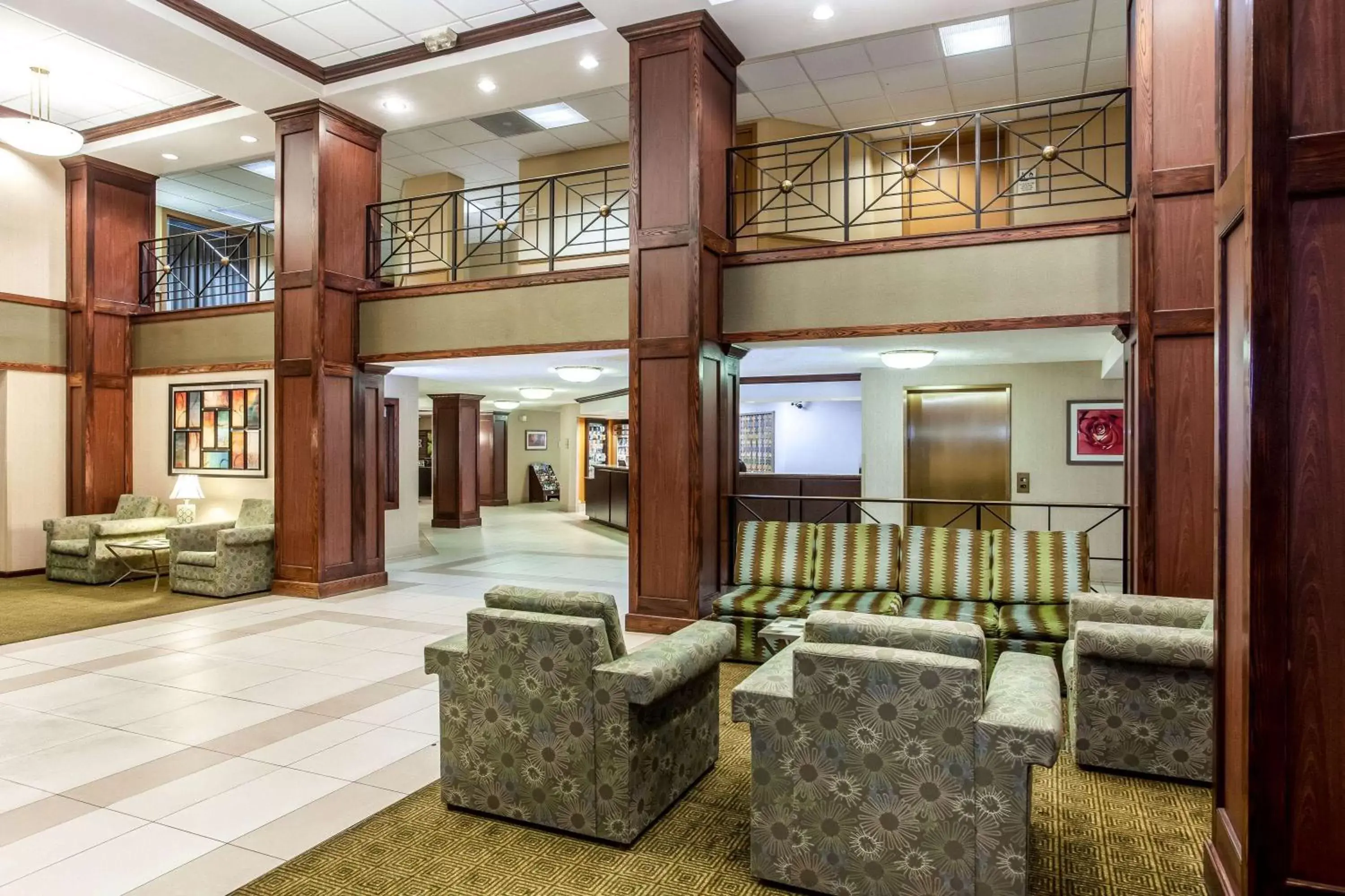 Lobby or reception, Lobby/Reception in La Quinta by Wyndham Milwaukee Bayshore Area