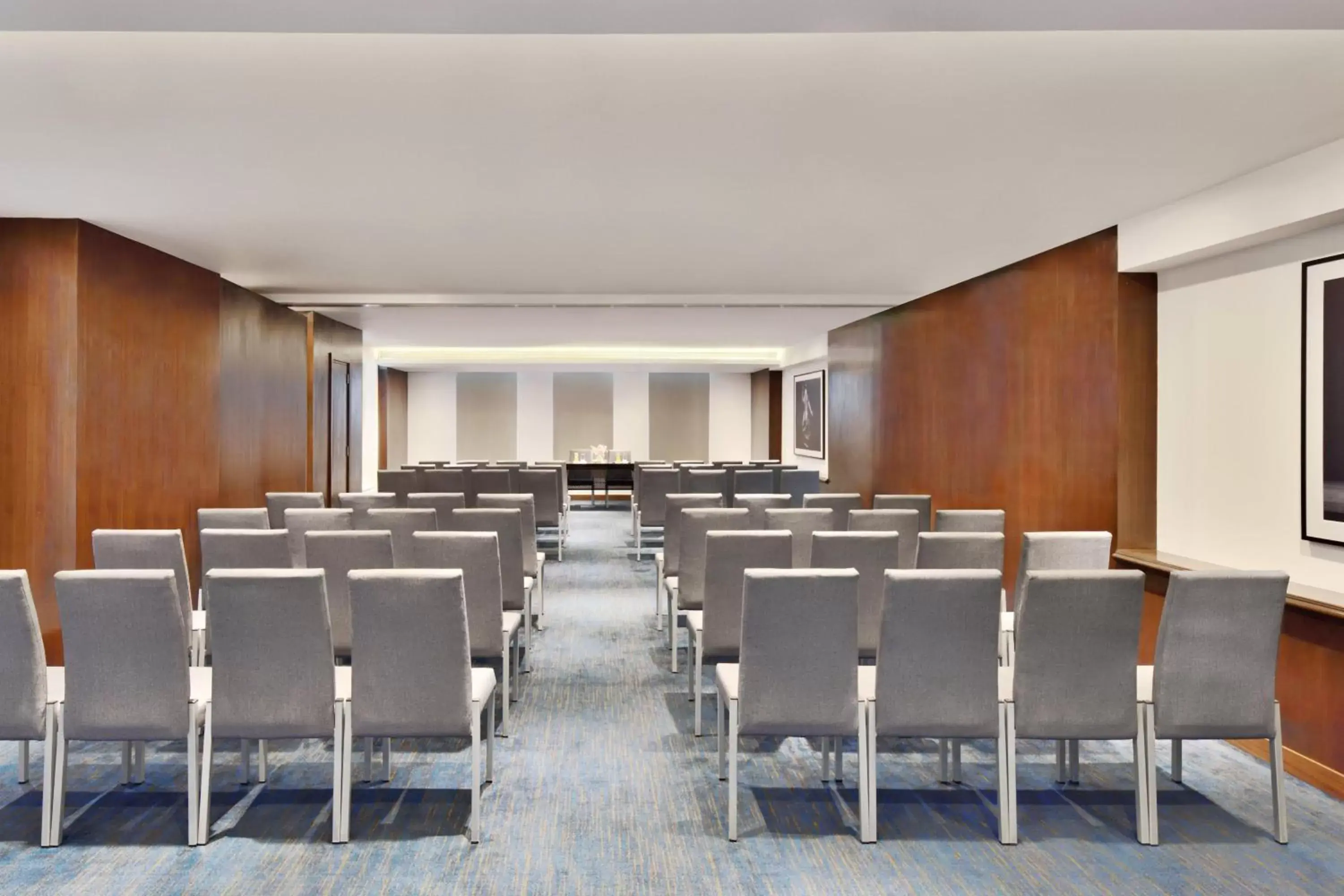 Meeting/conference room in Fairfield by Marriott Chennai OMR