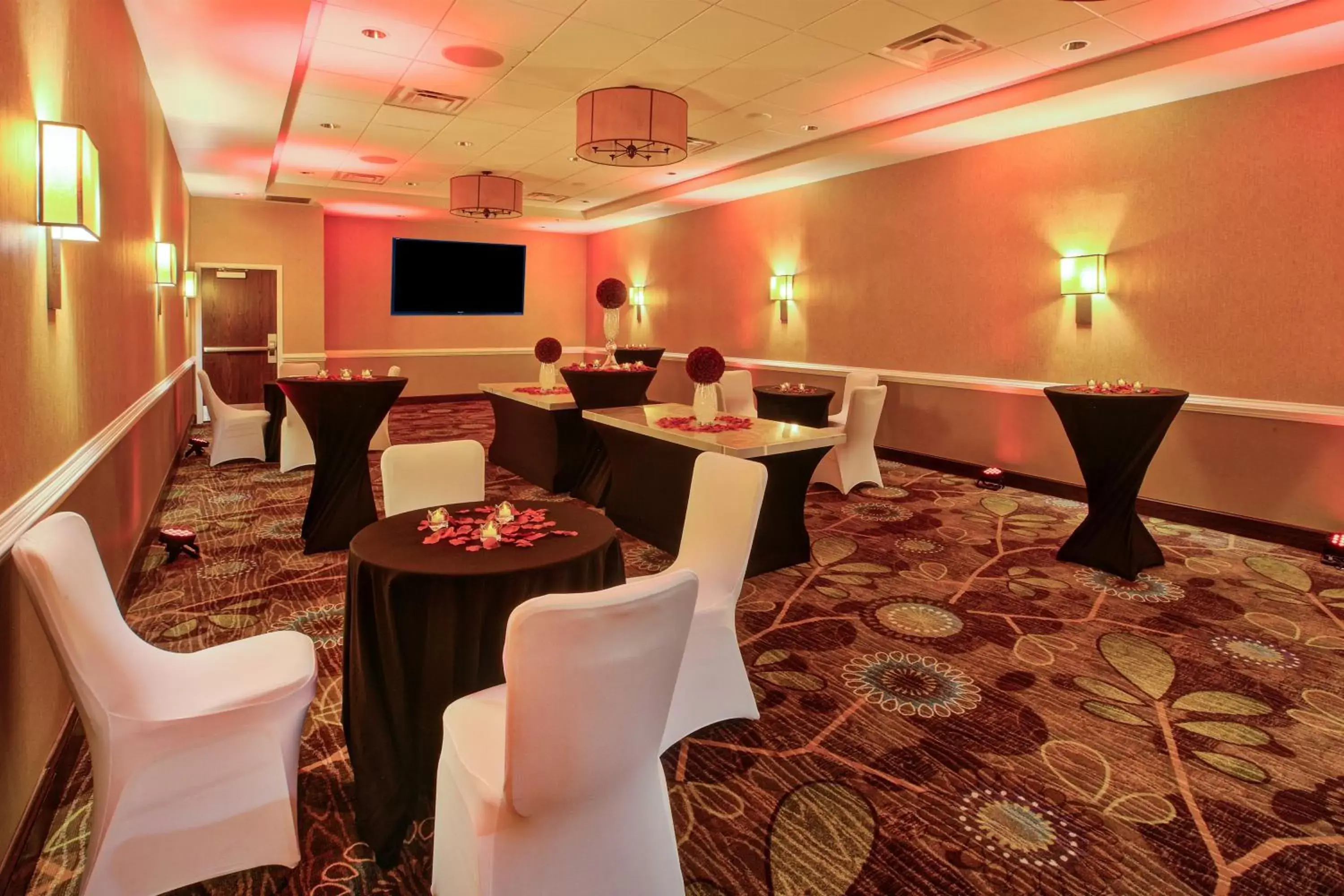 Restaurant/places to eat, Banquet Facilities in Holiday Inn National Airport/Crystal City, an IHG Hotel