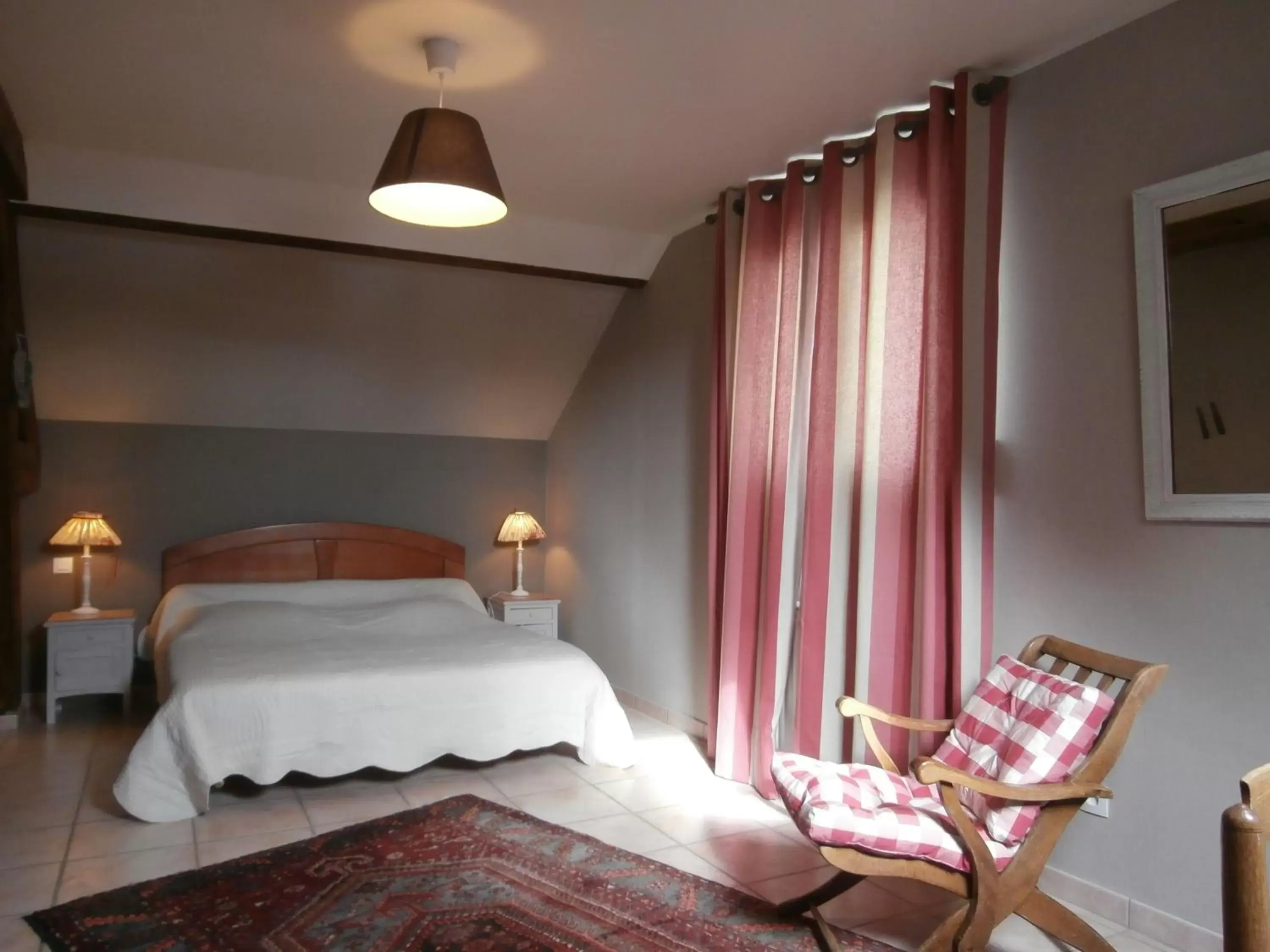 Bedroom, Bed in Le Cardonnet