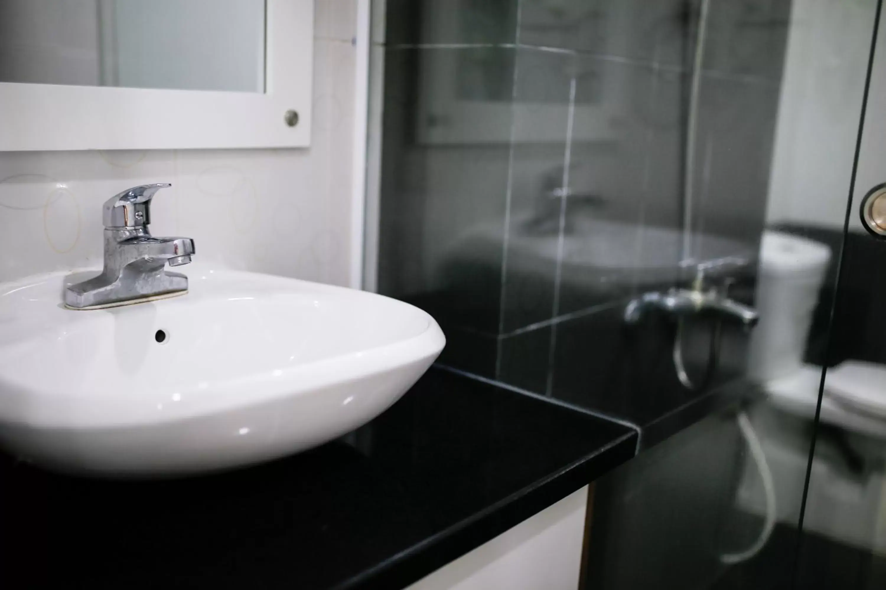 Shower, Bathroom in Gold Ocean Apartment