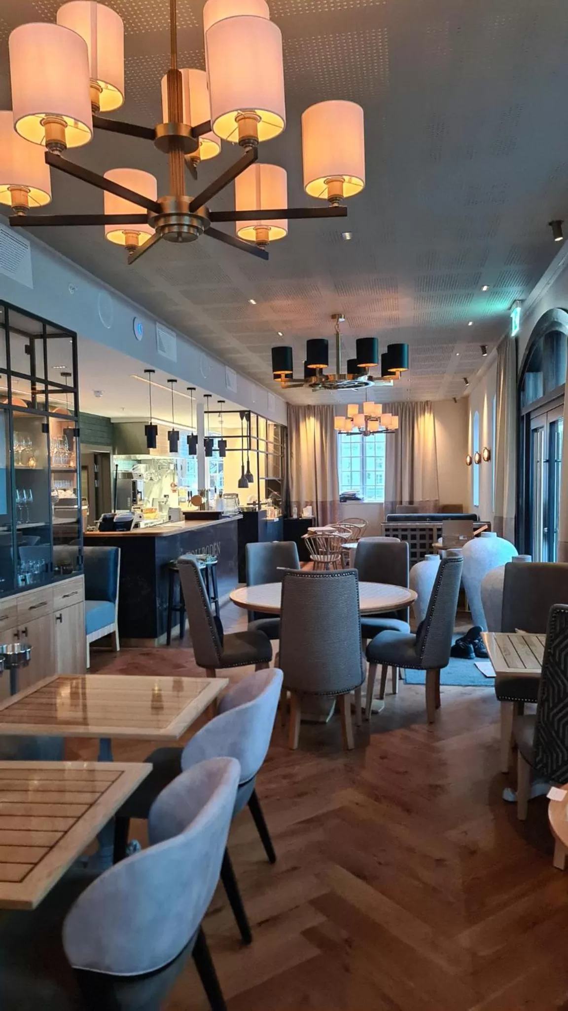 Restaurant/places to eat in Det Lille Hotel