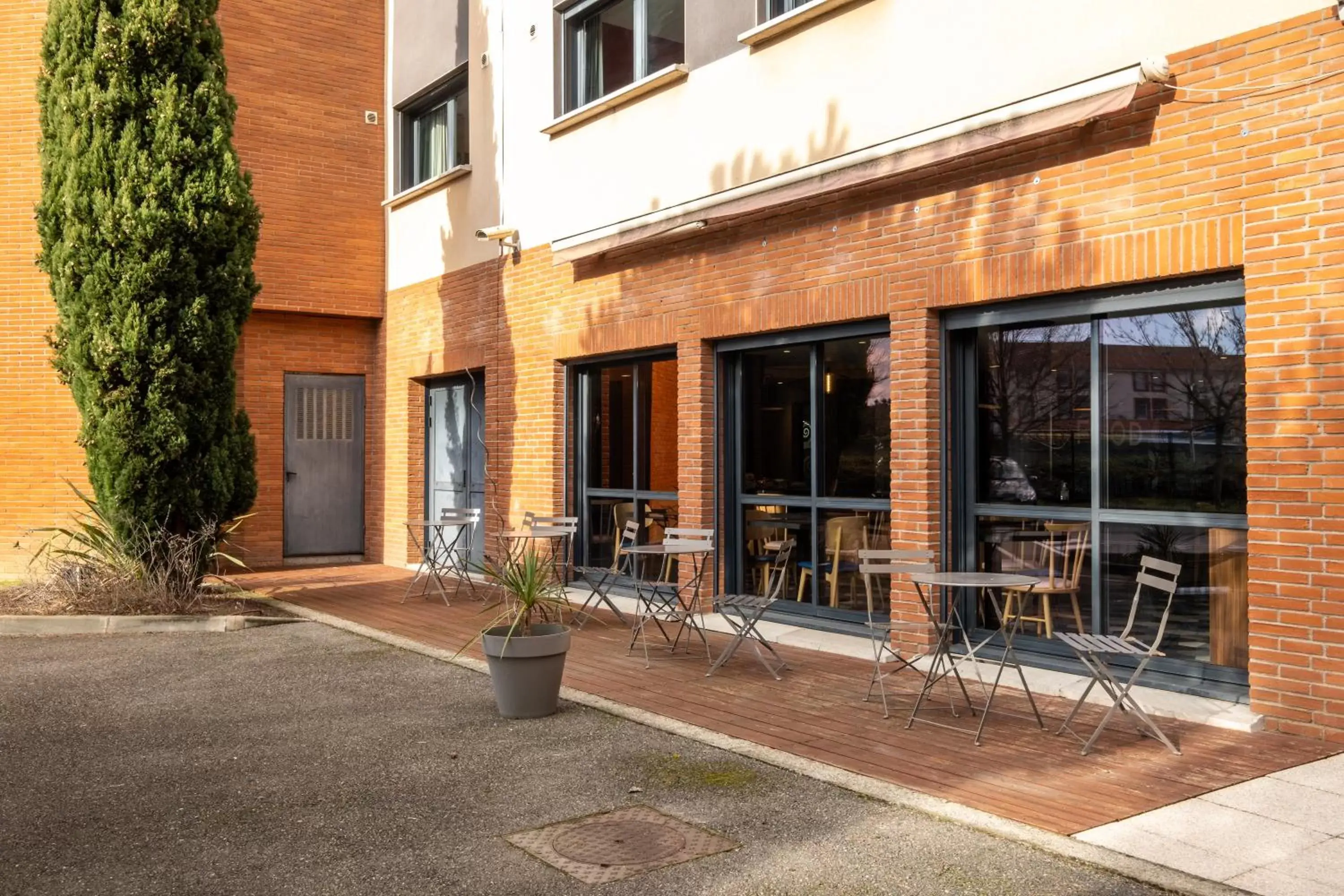 Patio in Zenitude Hôtel Résidences Toulouse Aéroport