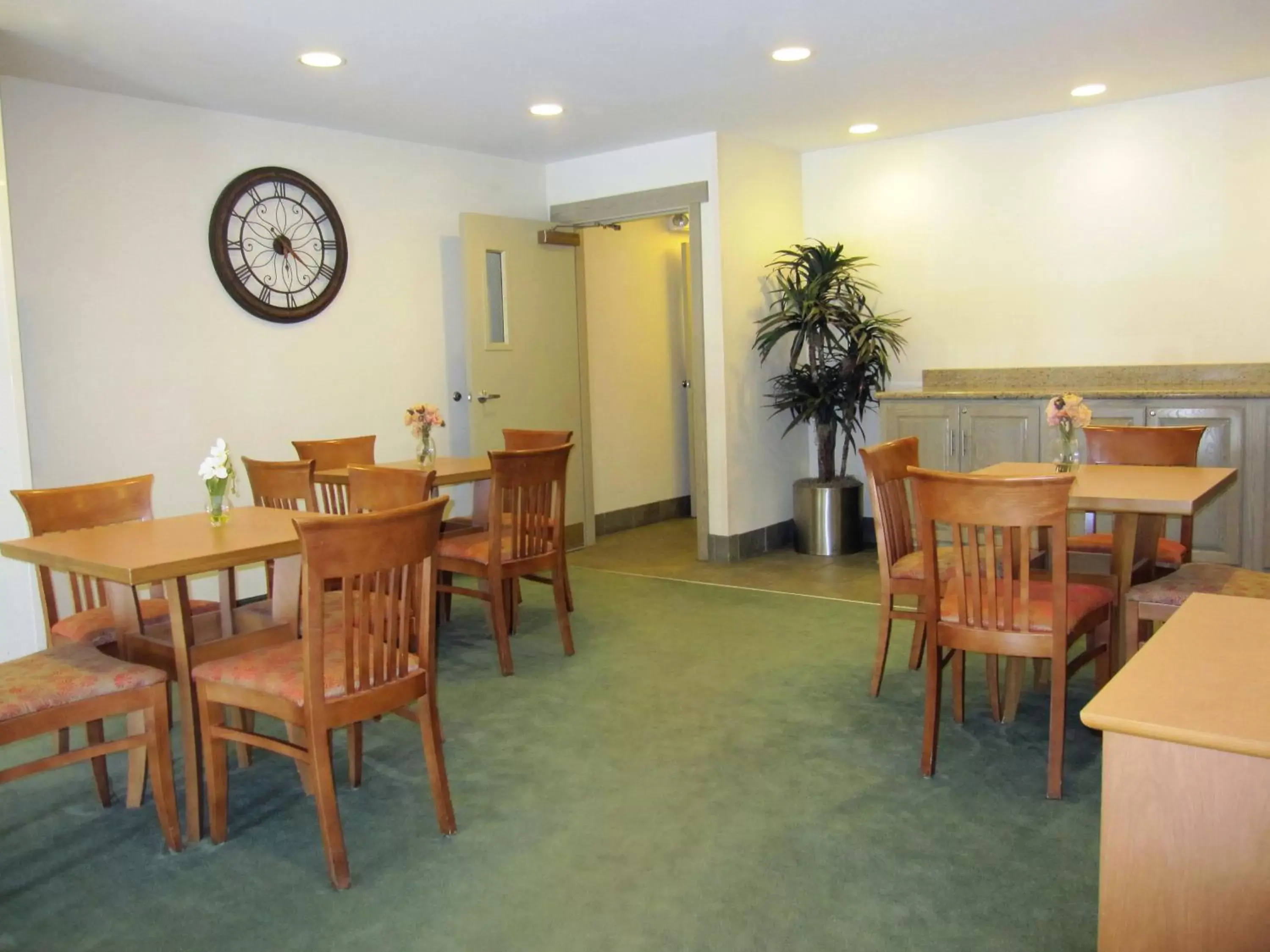 Lounge or bar, Restaurant/Places to Eat in Extended Stay America Suites - Greenville - Haywood Mall
