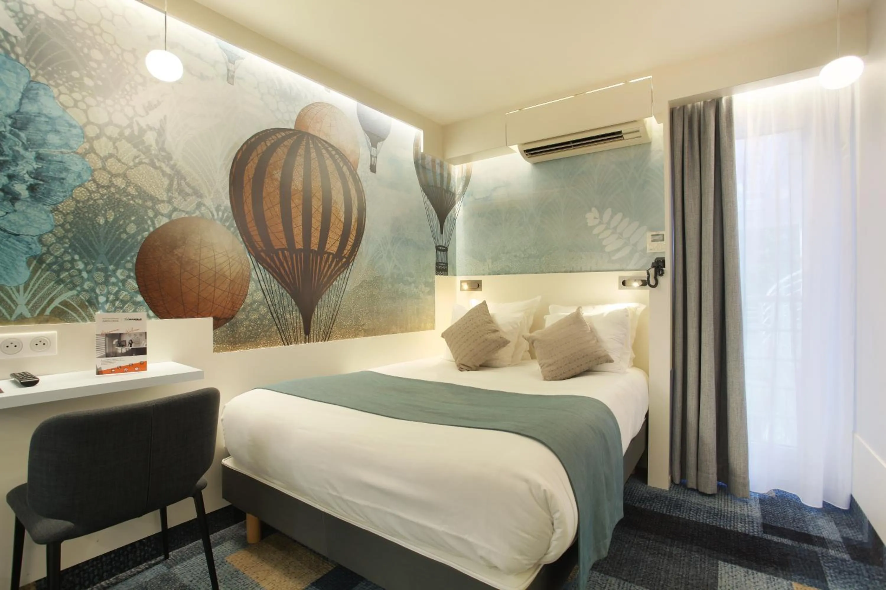 Bed in Hotel Apolonia Paris Mouffetard, Sure Hotel Collection by Best Western