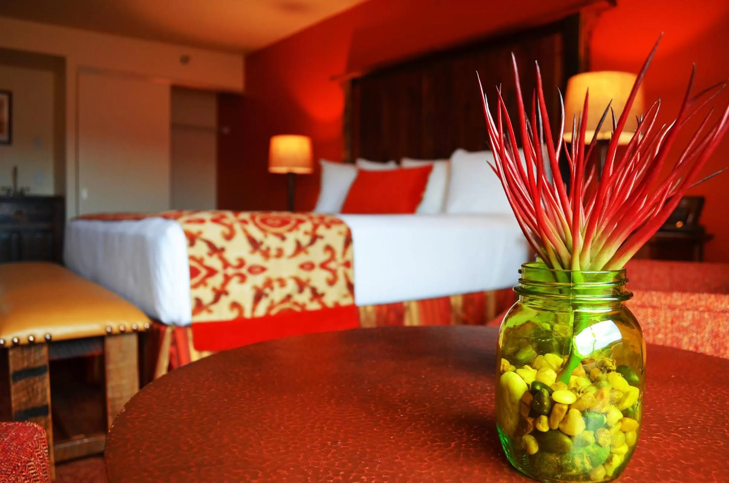 Photo of the whole room, Bed in Hoover Dam Lodge