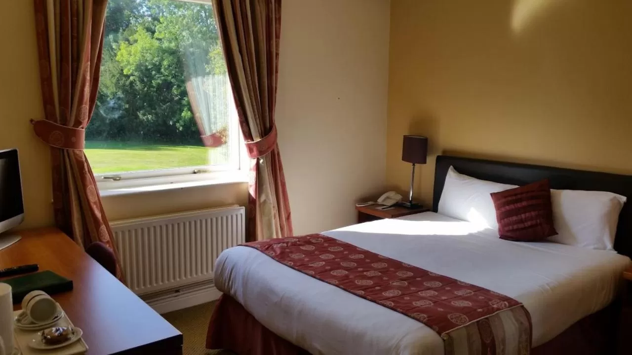 Bedroom, Bed in Haughton Hall Hotel & Leisure Club