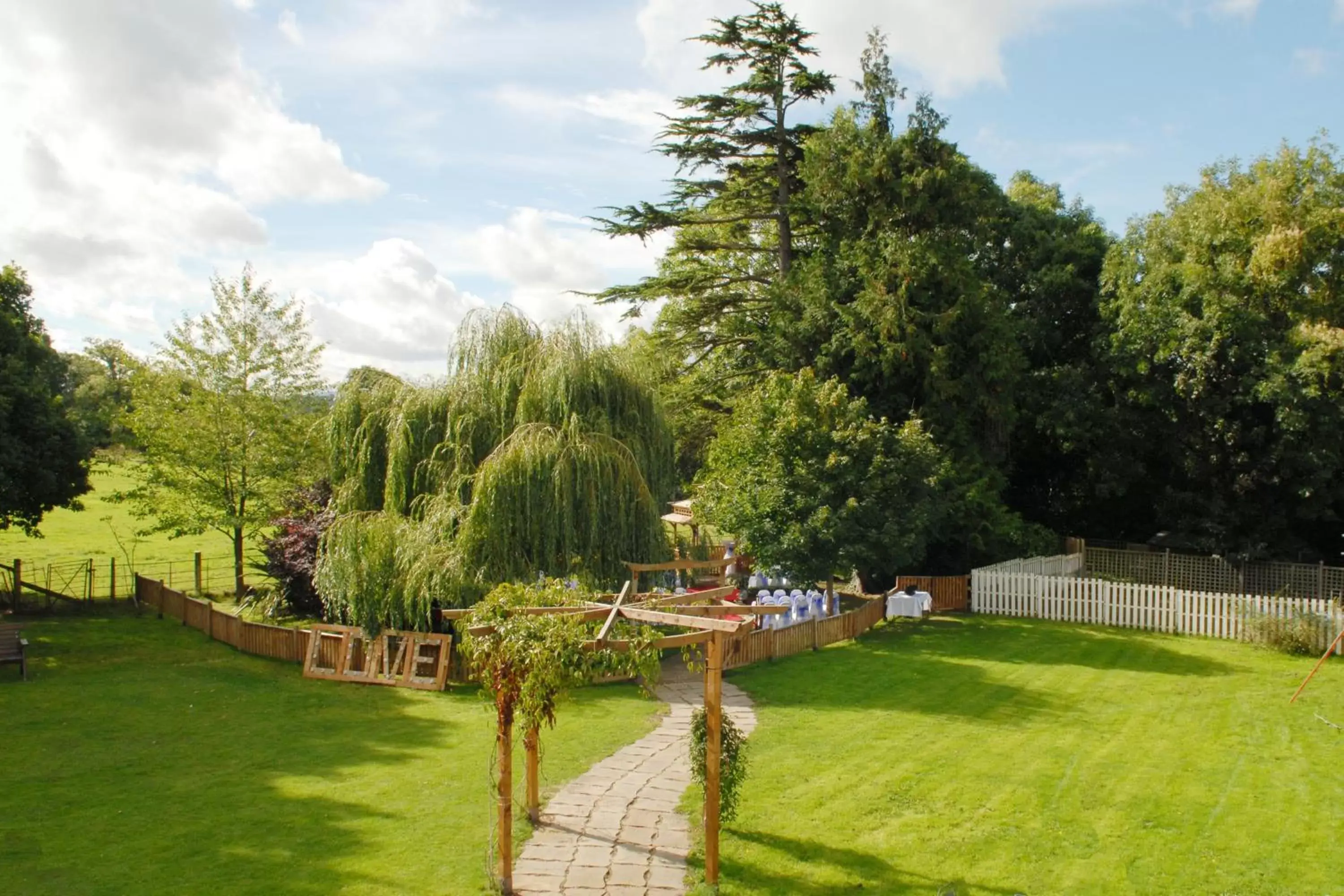 Garden in The Oriel Hotel