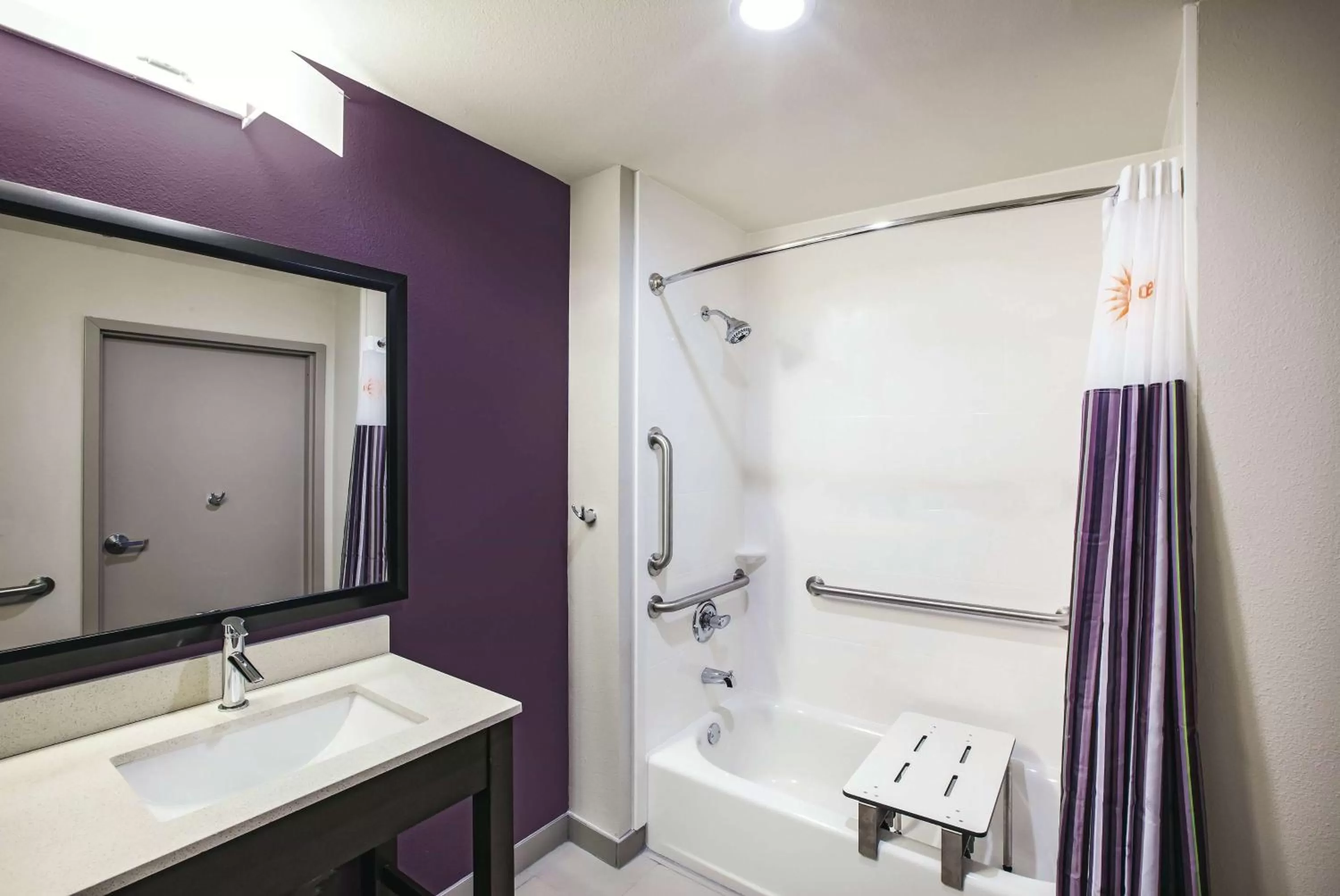 Bathroom in La Quinta by Wyndham McAllen La Plaza Mall