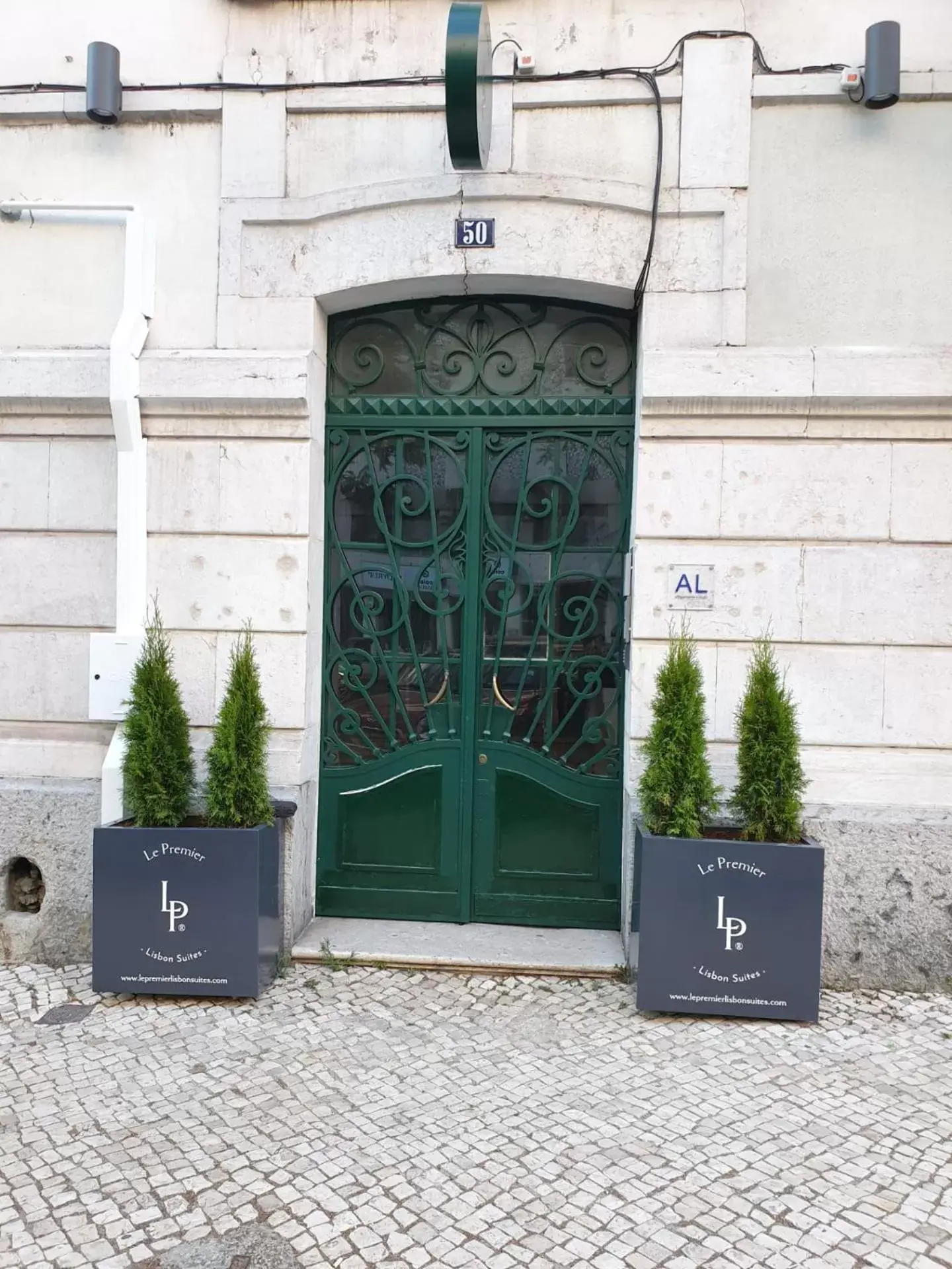 Facade/entrance in Le Premier Lisbon Suites