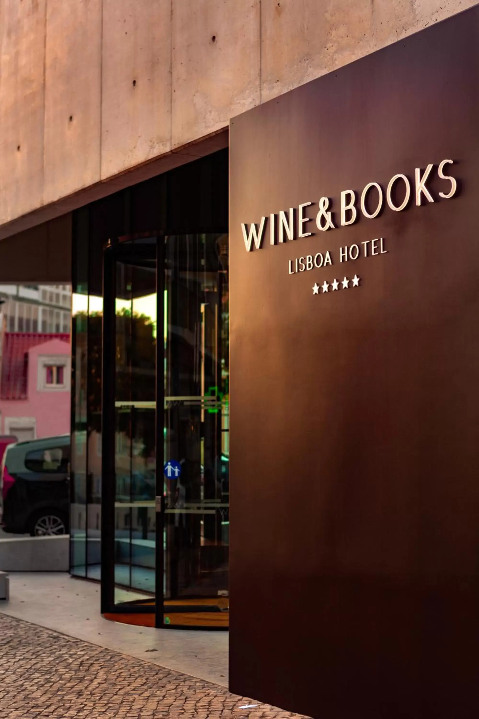 Facade/entrance in Wine & Books Lisboa Hotel