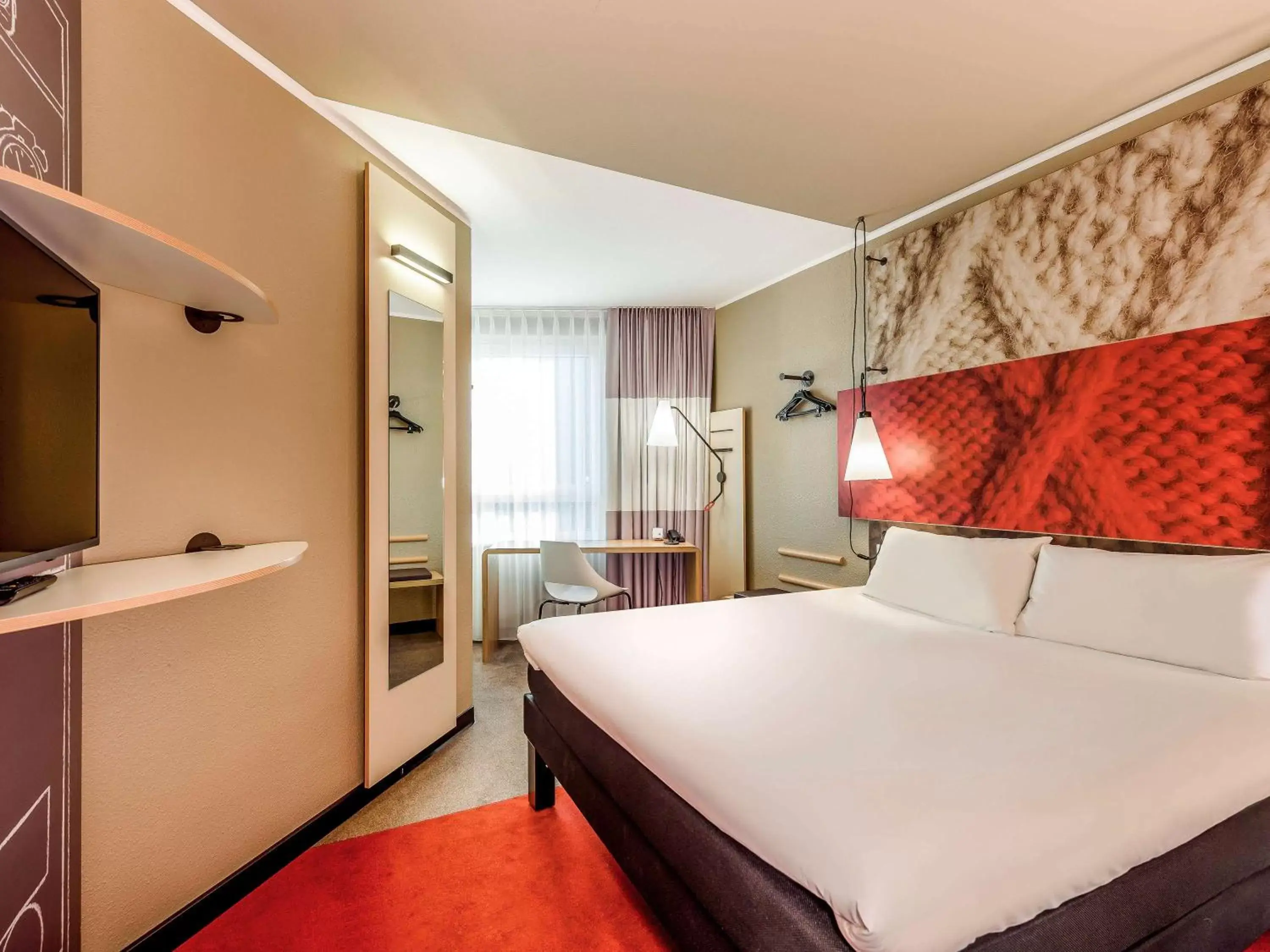 Bedroom, Bed in ibis Frankfurt Centrum Bedroom, Bed in ibis Frankfurt Centrum