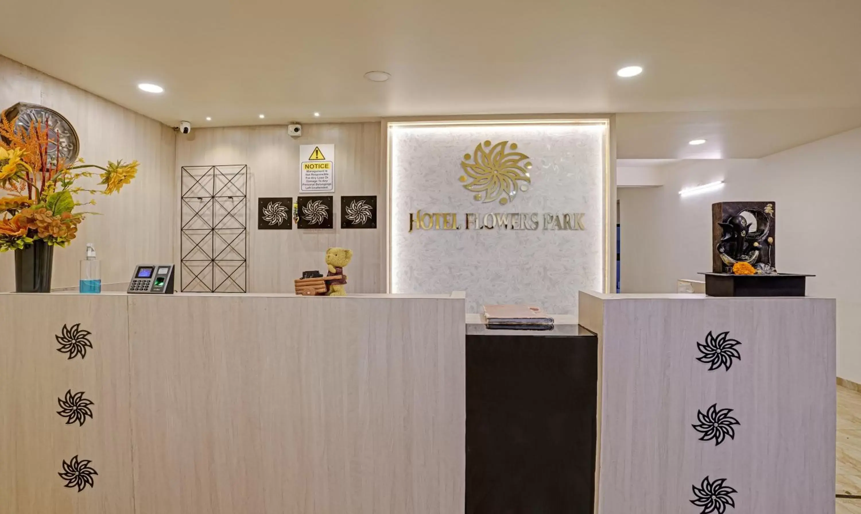 Lobby or reception in Itsy Hotels Flowers Park Lobby or reception in Itsy Hotels Flowers Park