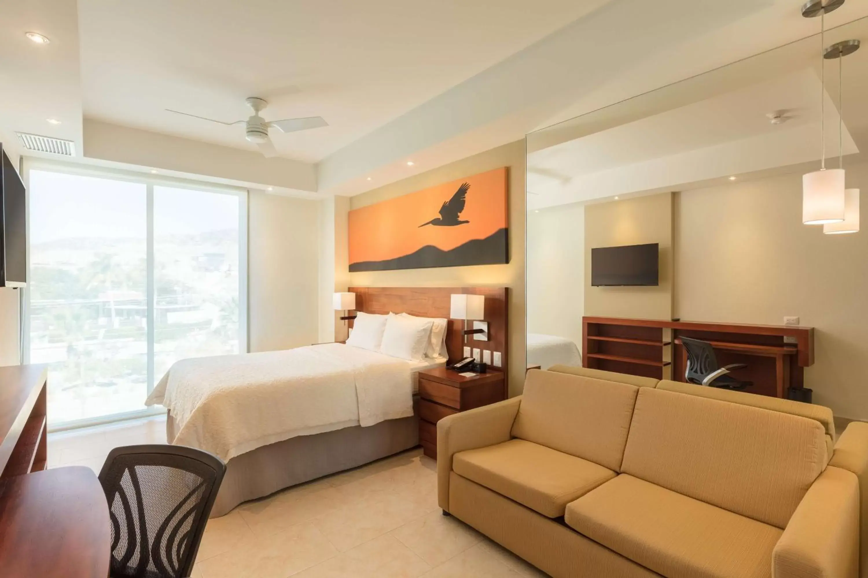 Bedroom, Bed in Hampton Inn & Suites by Hilton Los Cabos Bedroom, Bed in Hampton Inn & Suites by Hilton Los Cabos