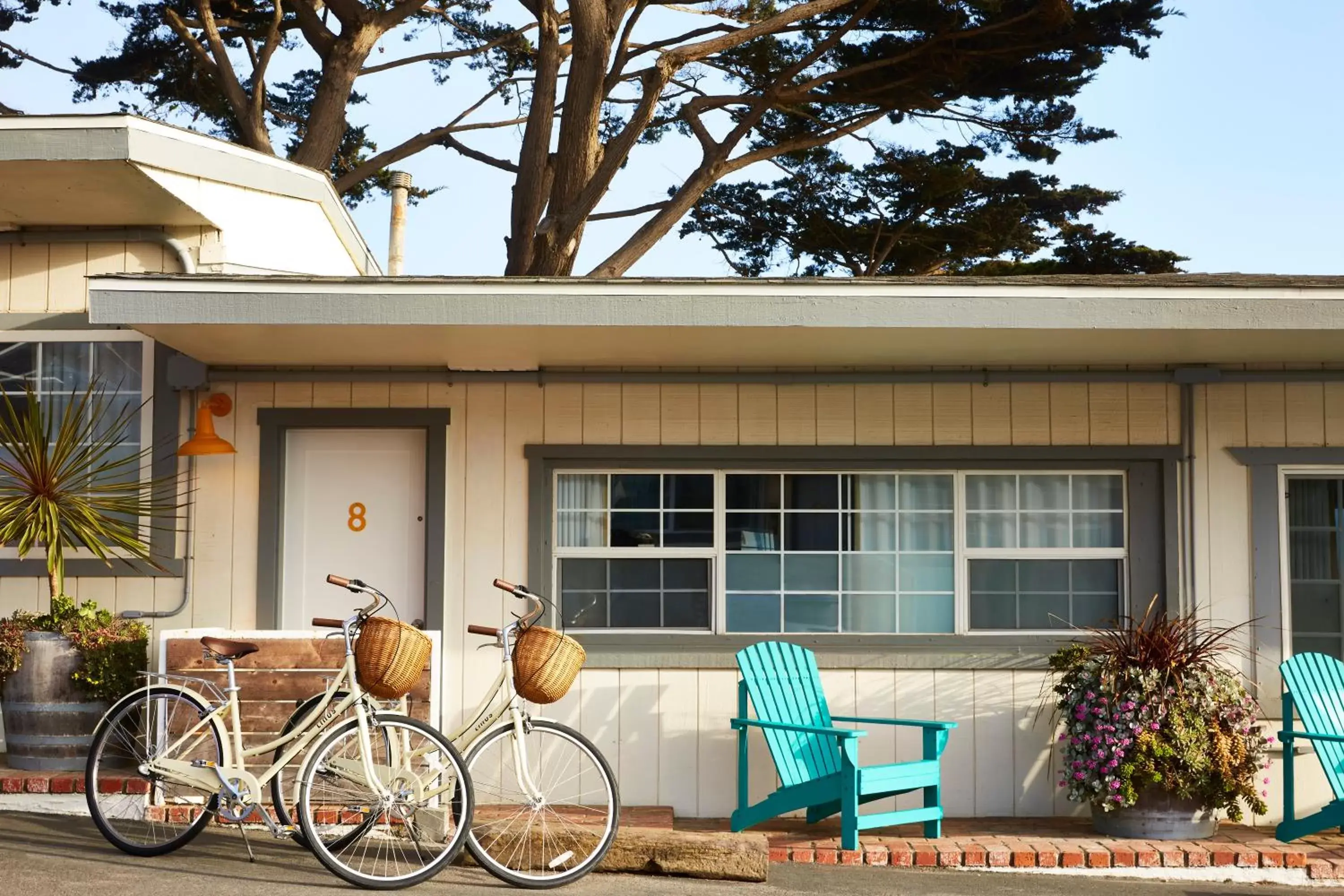 Property Building in Cambria Beach Lodge