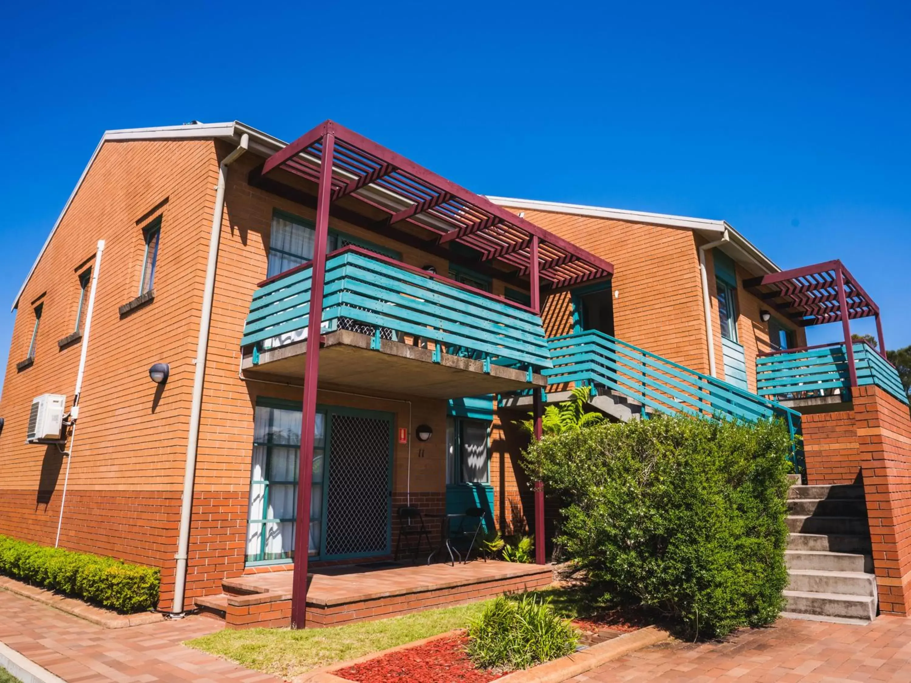 Apartment with Balcony in Mounties @ Sussex