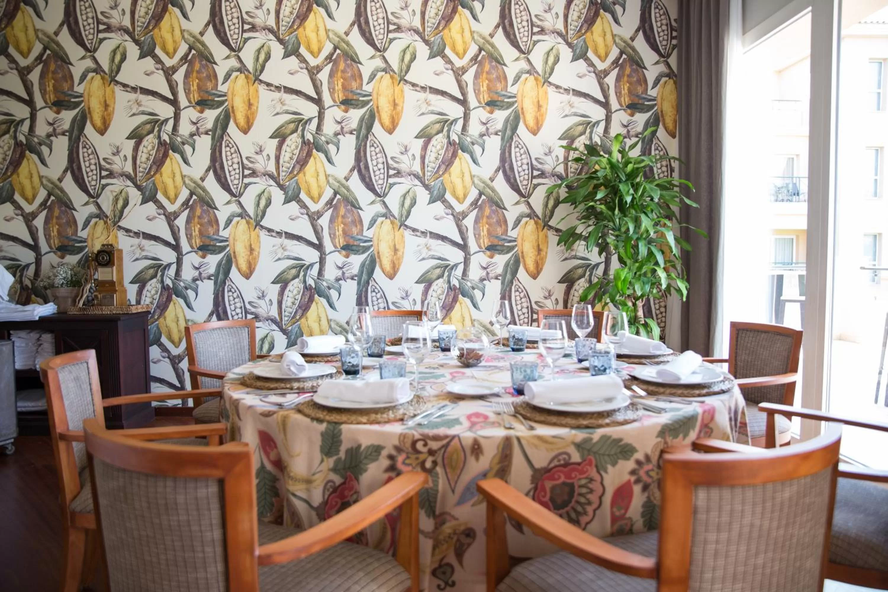 Restaurant/places to eat in Hotel Alicante Golf