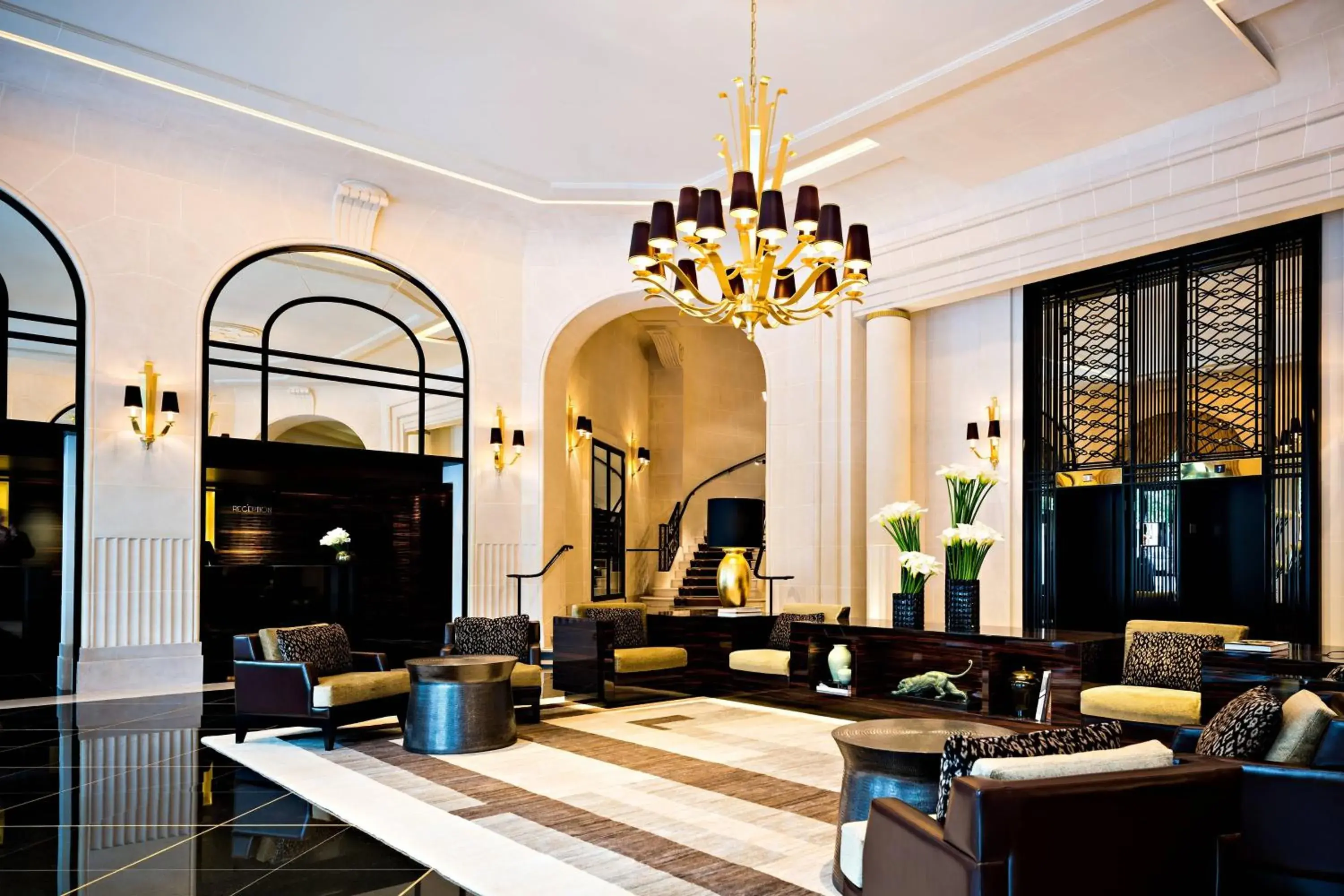 Lobby or reception, Lobby/Reception in Prince de Galles, a Luxury Collection hotel, Paris