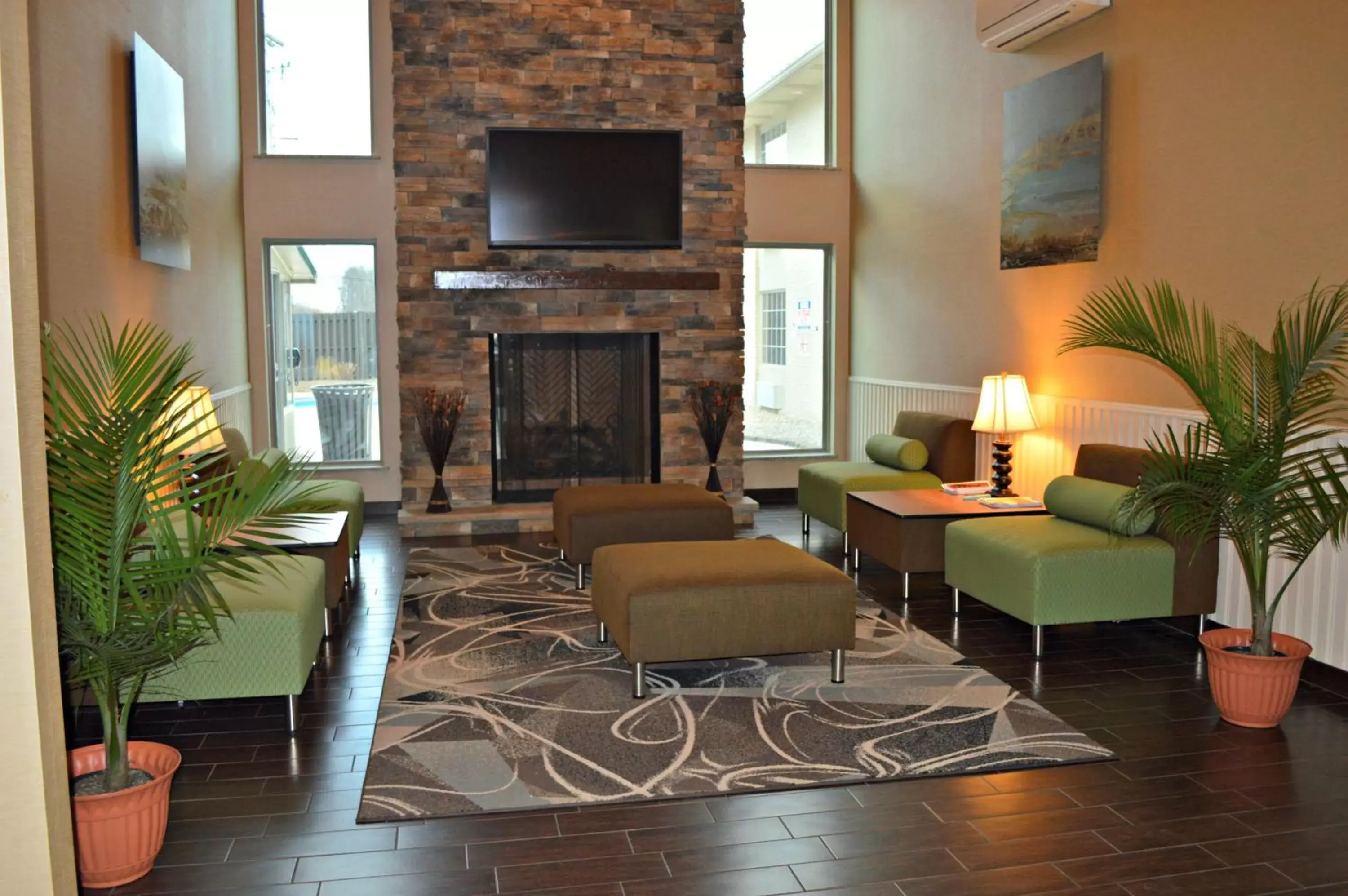 Lobby or reception, TV/Entertainment Center in Wyndham Garden Hotel Cross Lanes Charleston