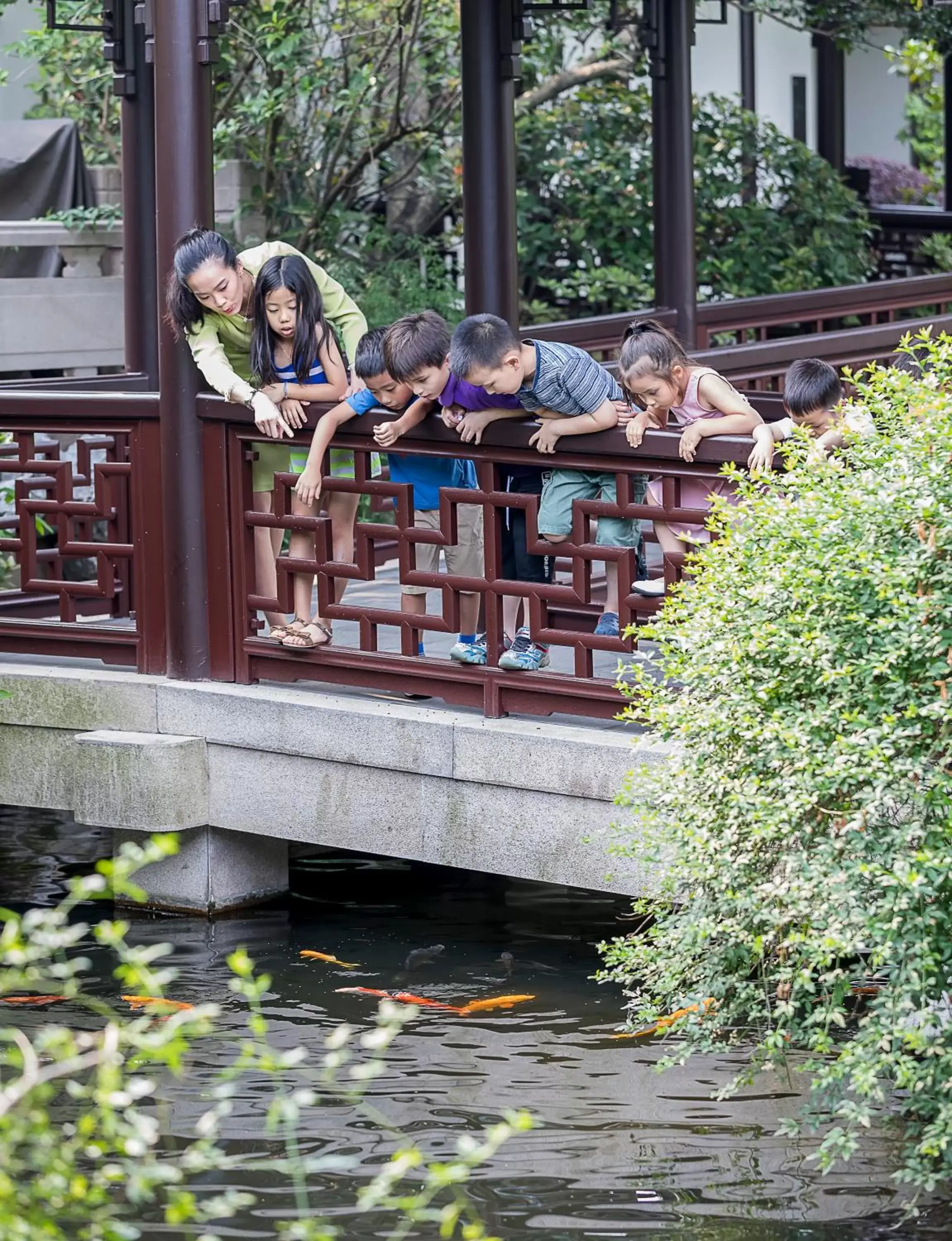 Staff in Four Seasons Hotel Hangzhou at West Lake