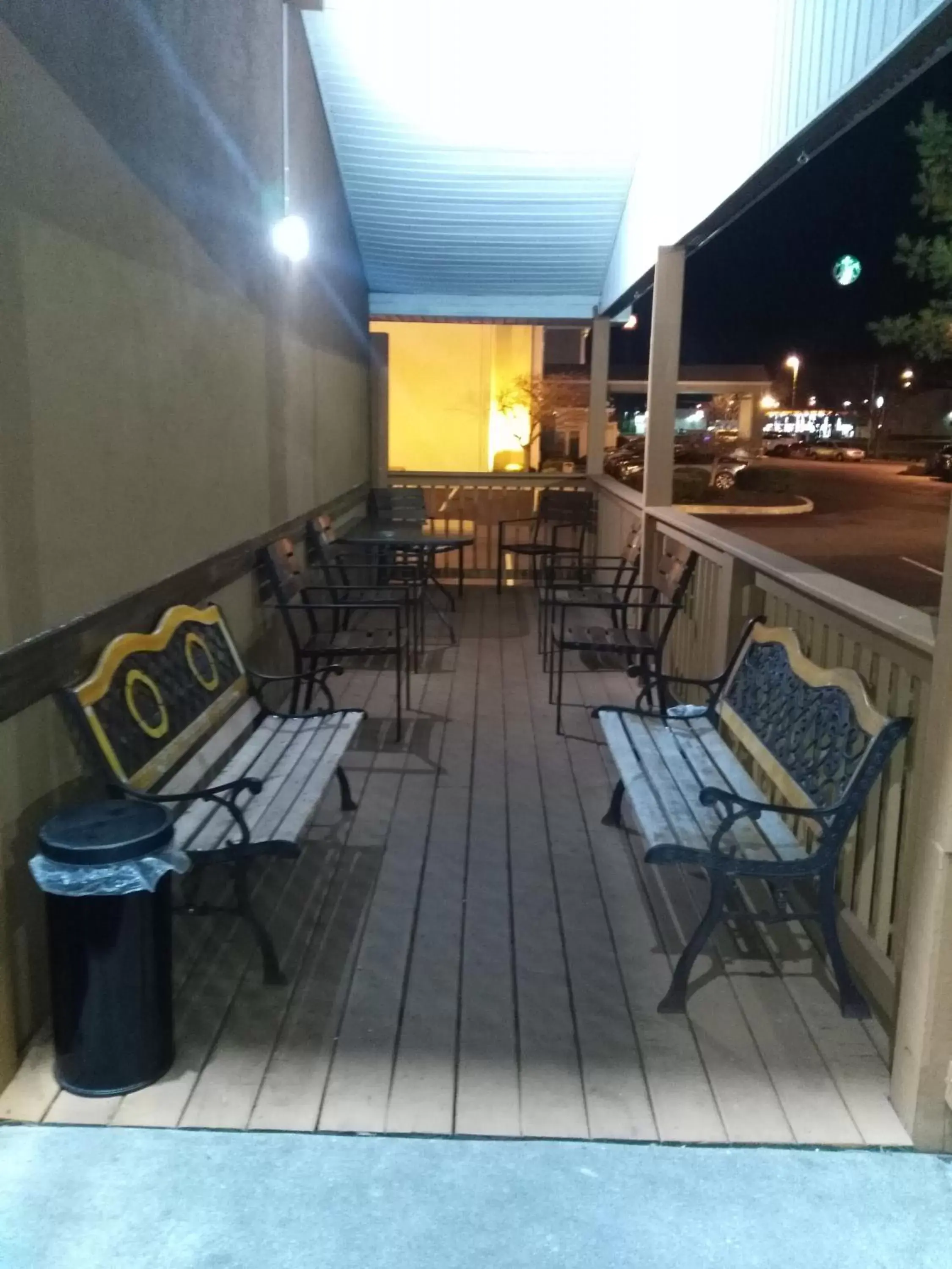 Patio in Super 8 by Wyndham Columbus