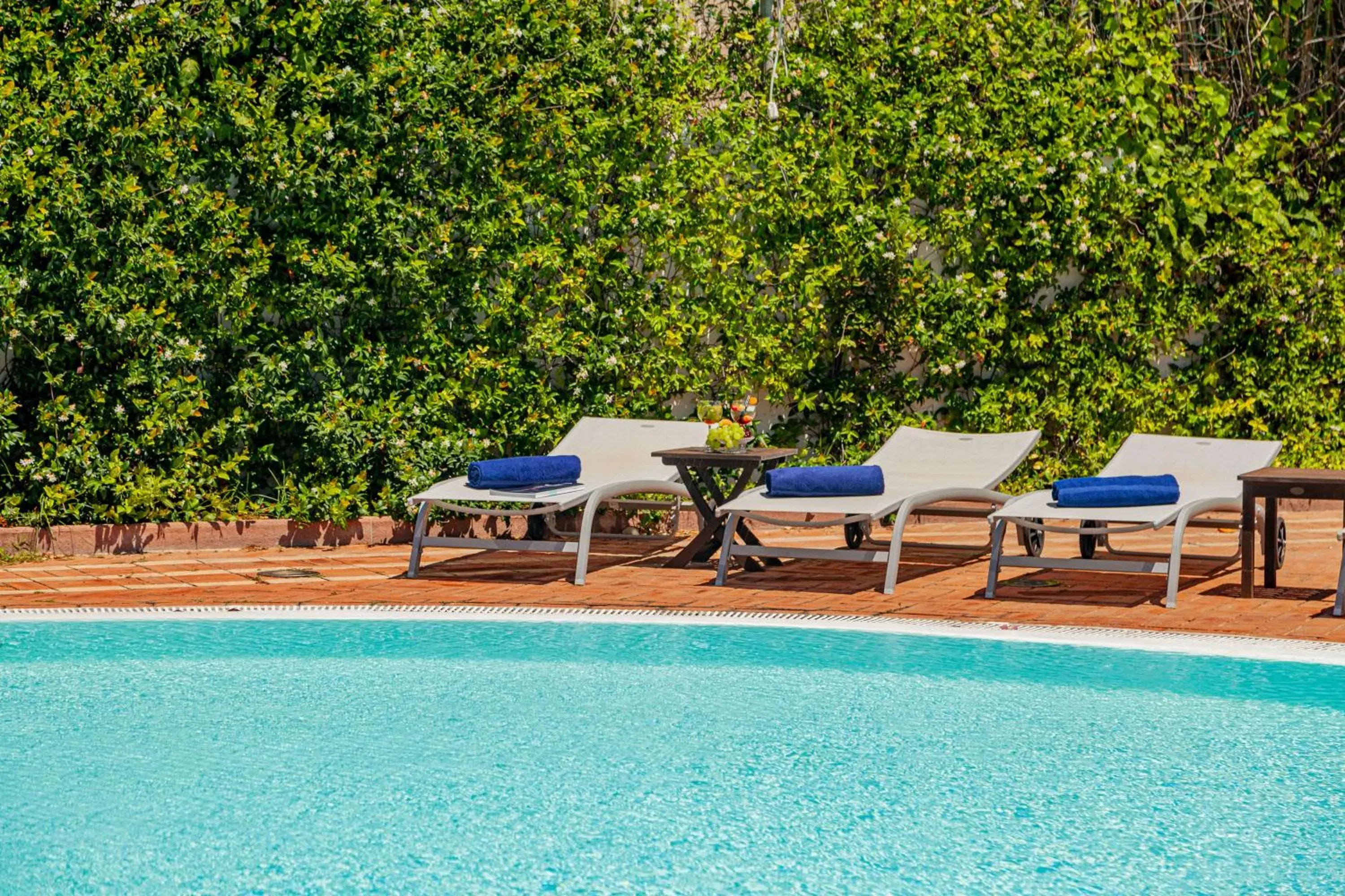 Patio, Swimming Pool in Hotel La Funtana