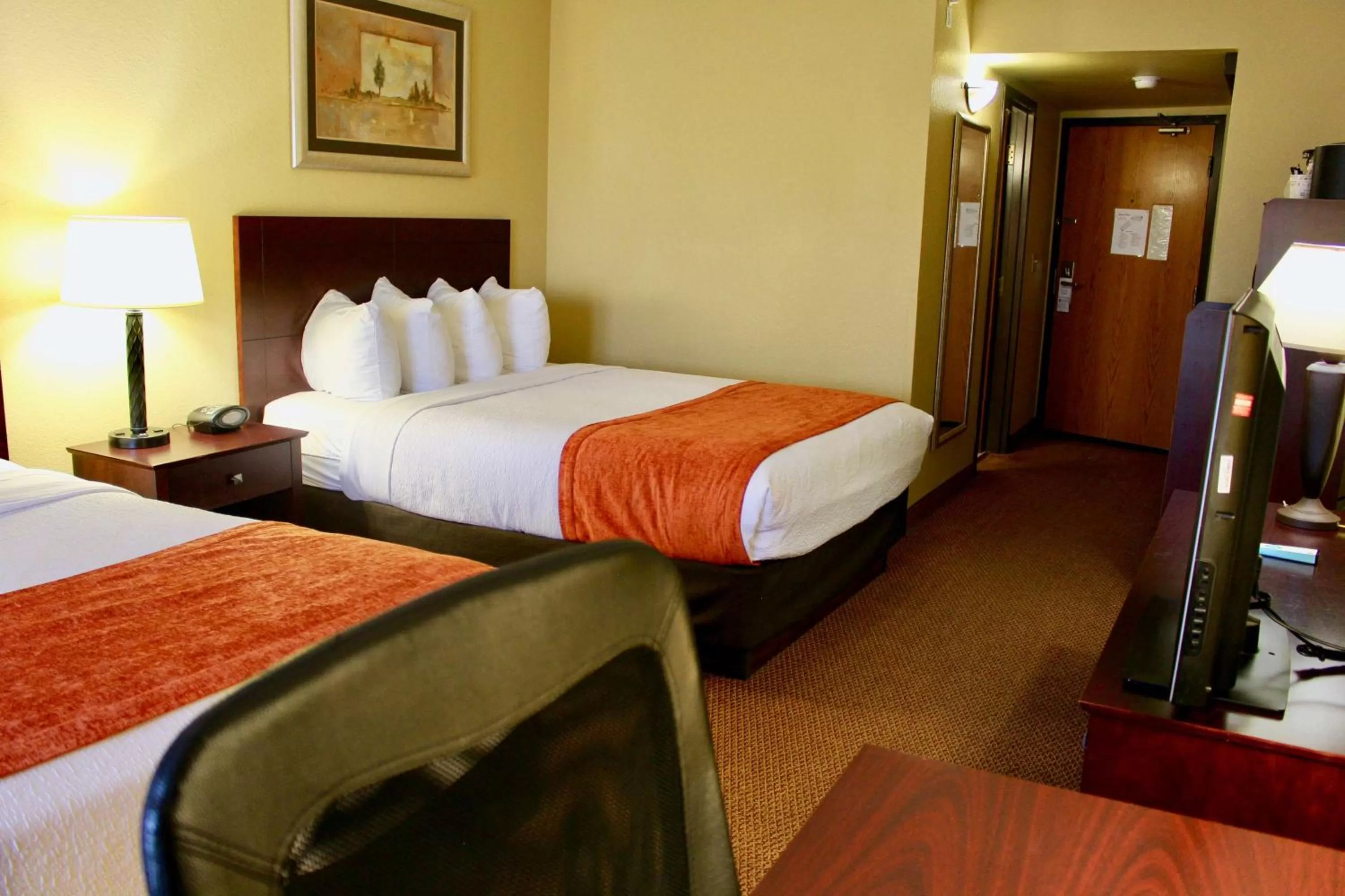 Photo of the whole room, Bed in Best Western Plus Dakota Ridge