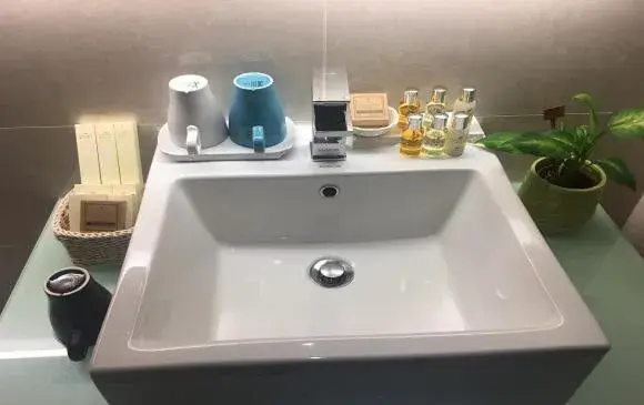 Bathroom in Forward Hotel Nangang