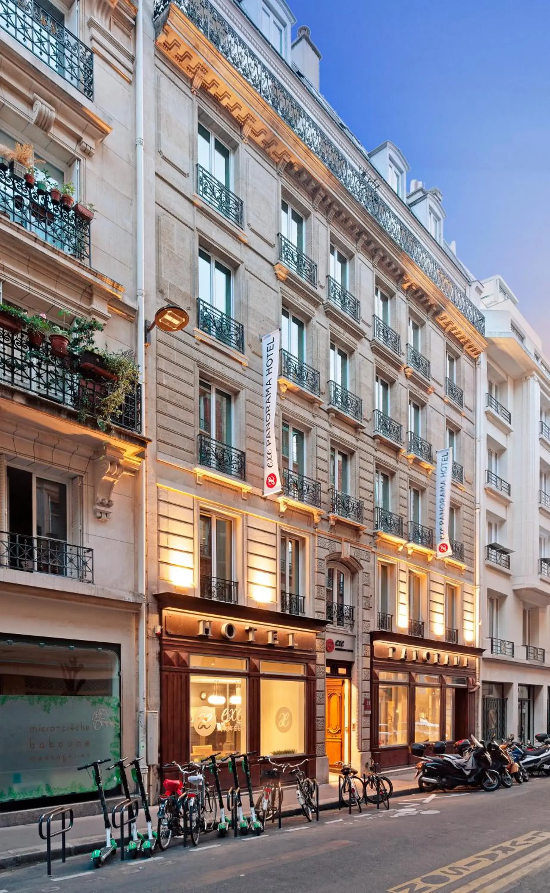 Facade/entrance in Exe Panorama Facade/entrance in Exe Panorama