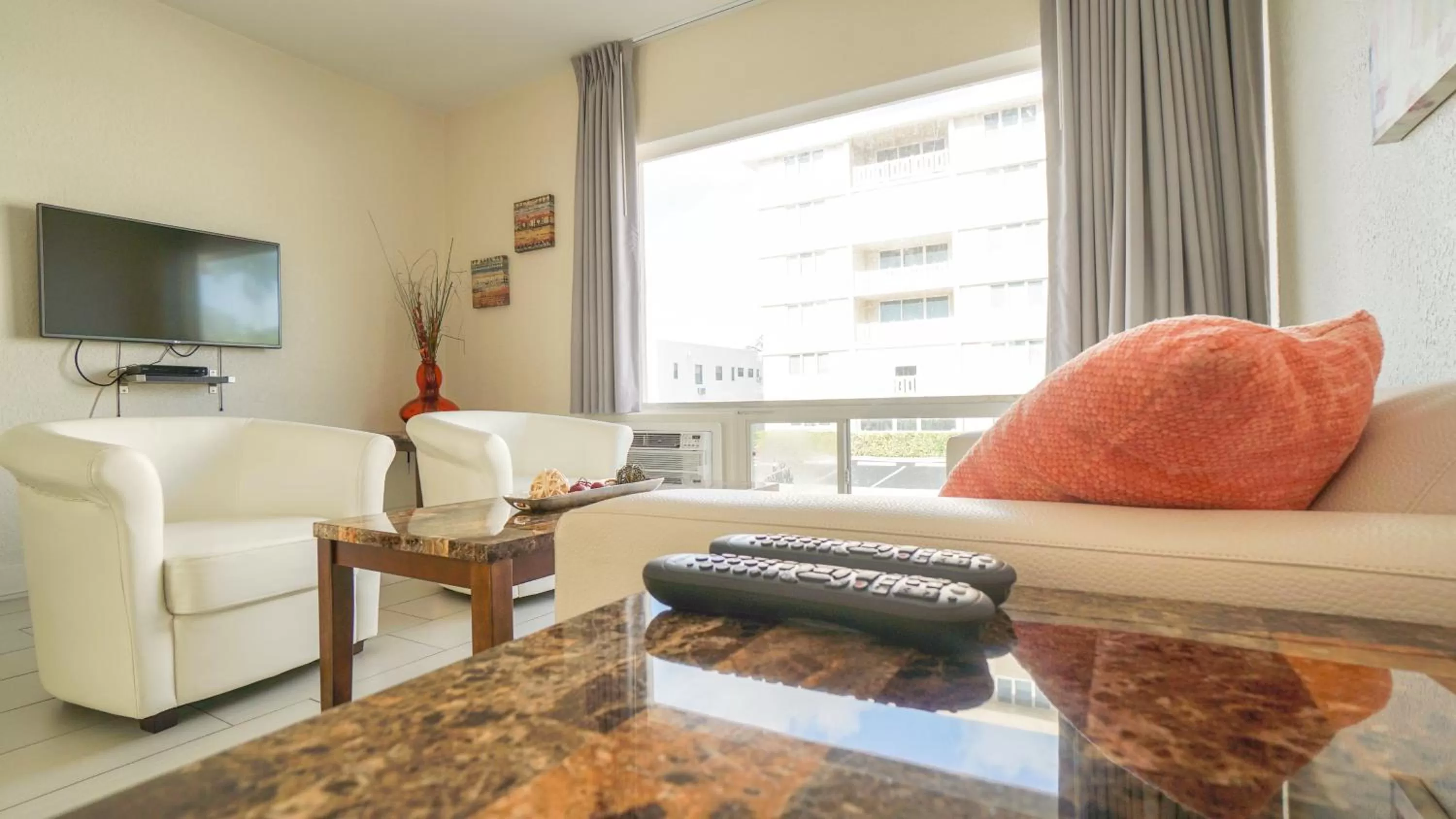 Living room in Soleado Hotel