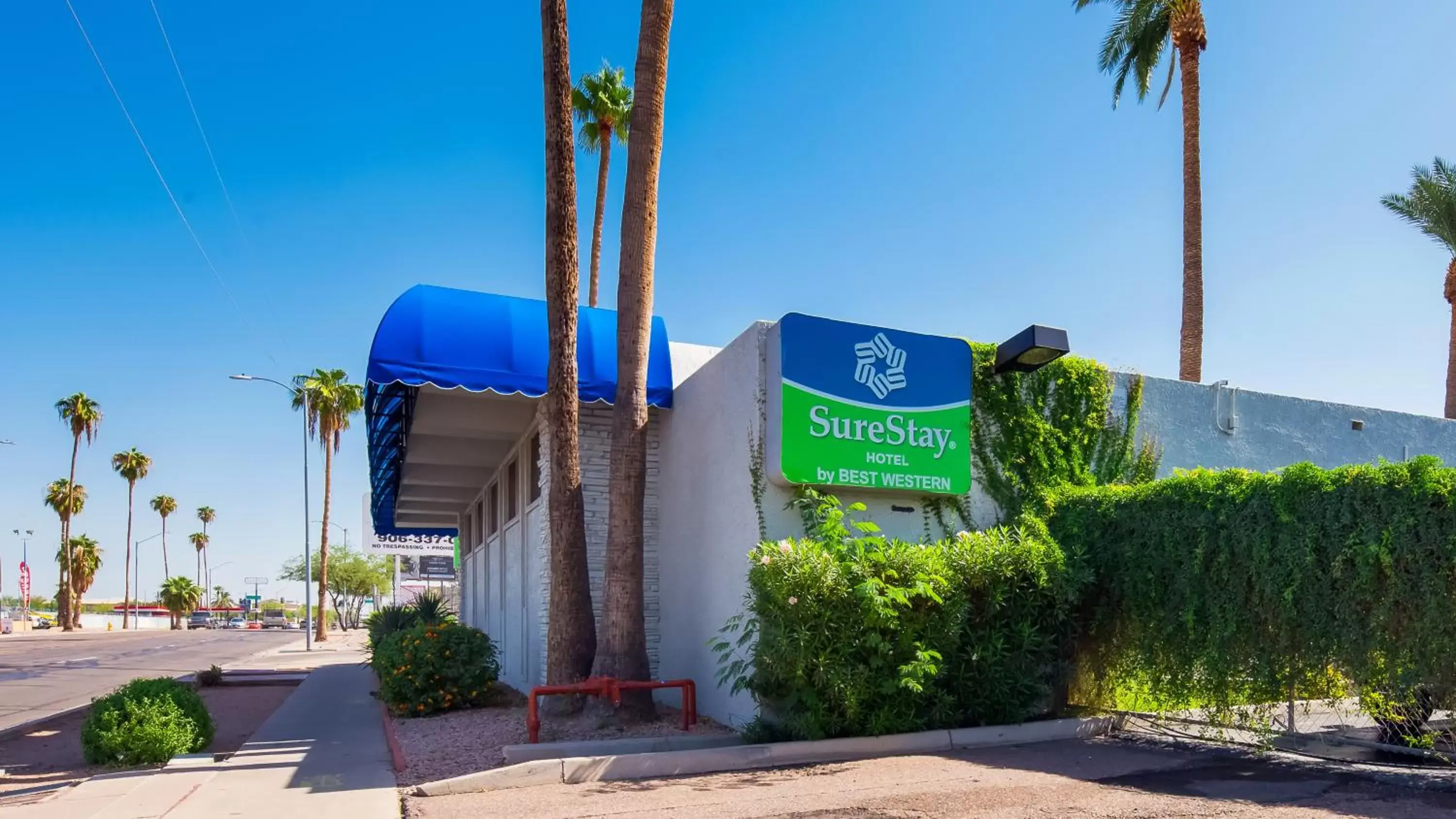 Property Building in SureStay Hotel by Best Western Phoenix Airport