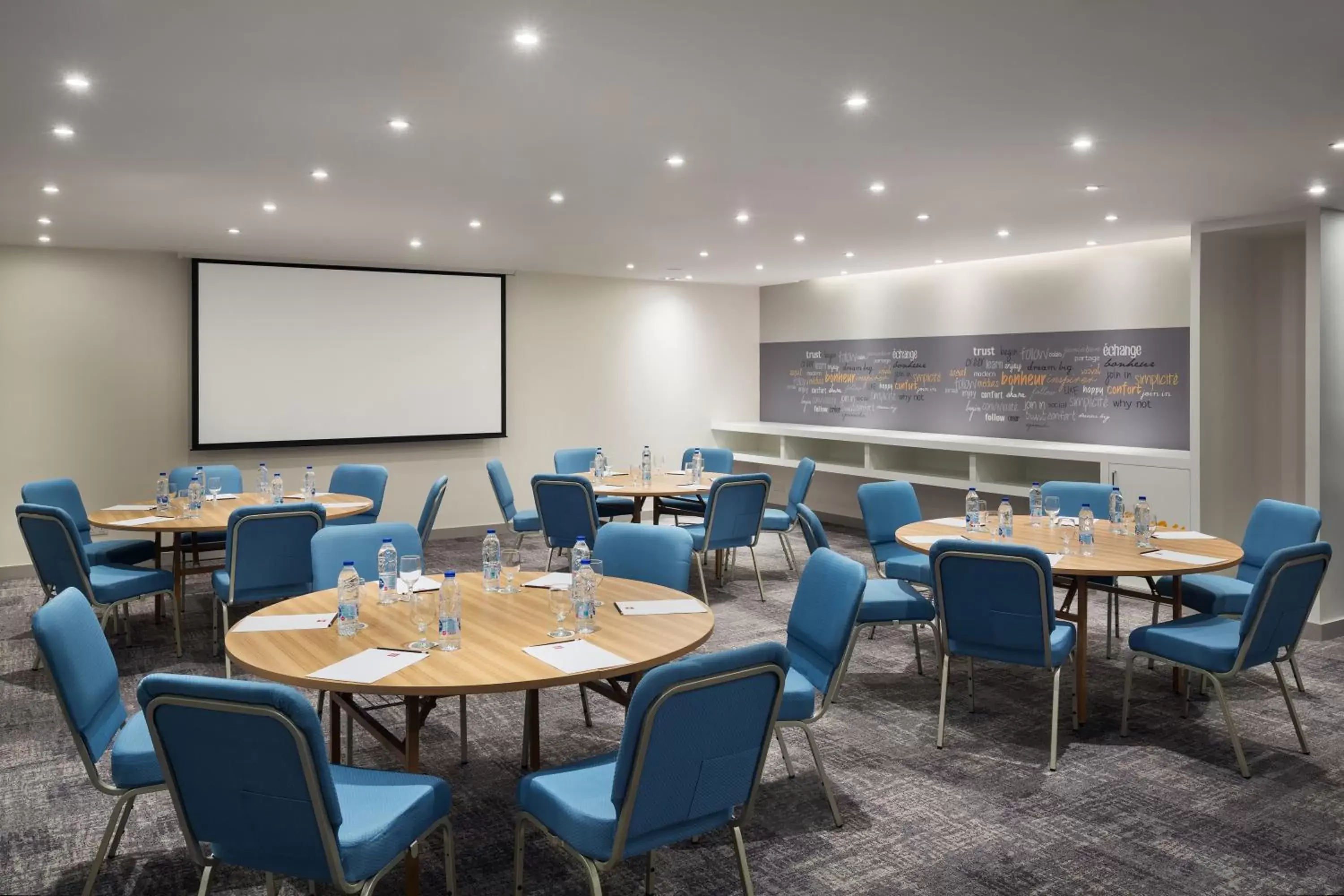 Business facilities in Ibis Jeddah Malik Road