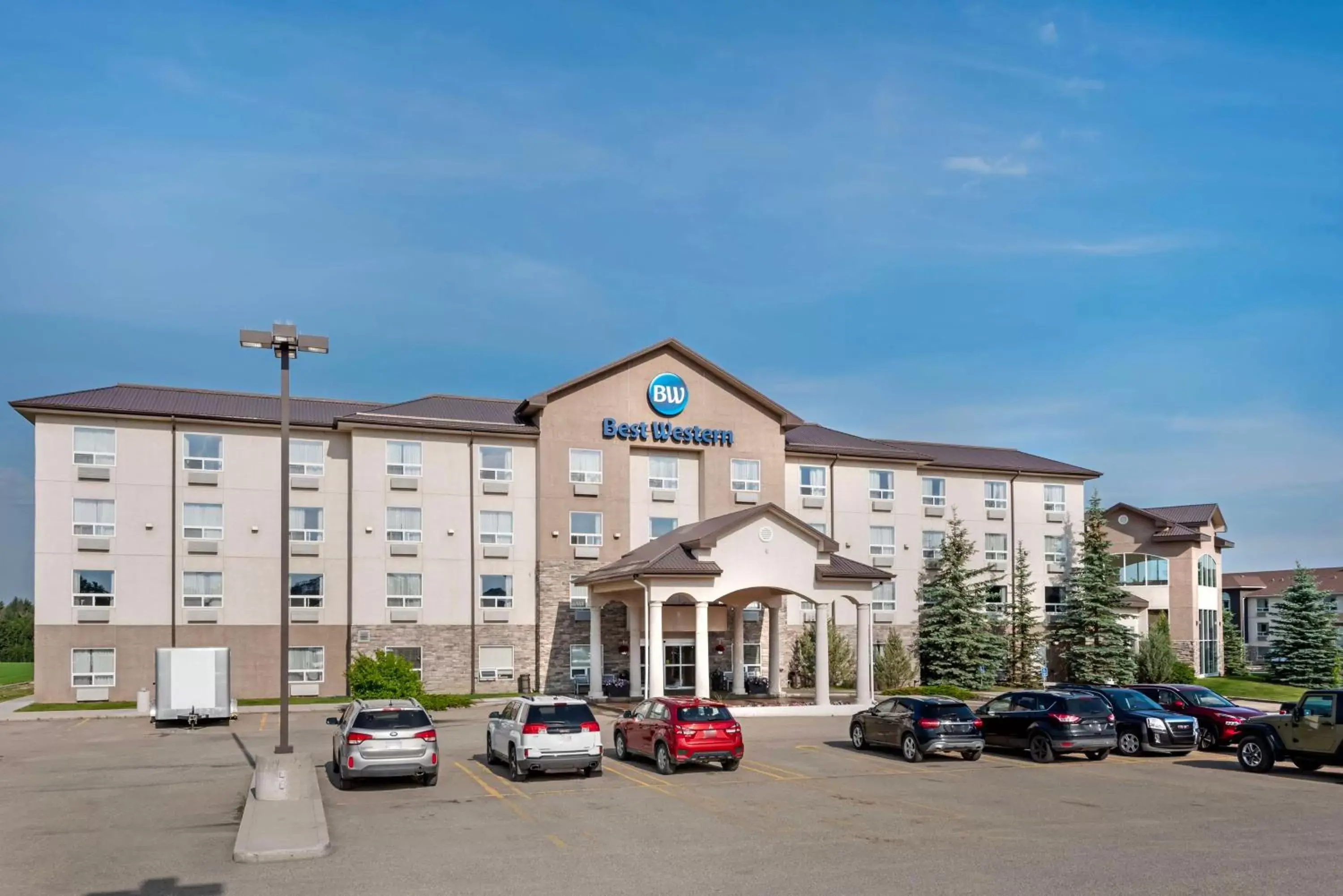 Property Building in Best Western Rocky Mountain House