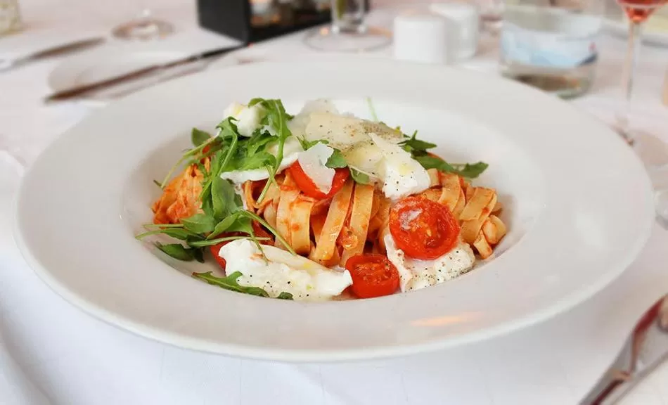 Food and drinks in Ara Classic