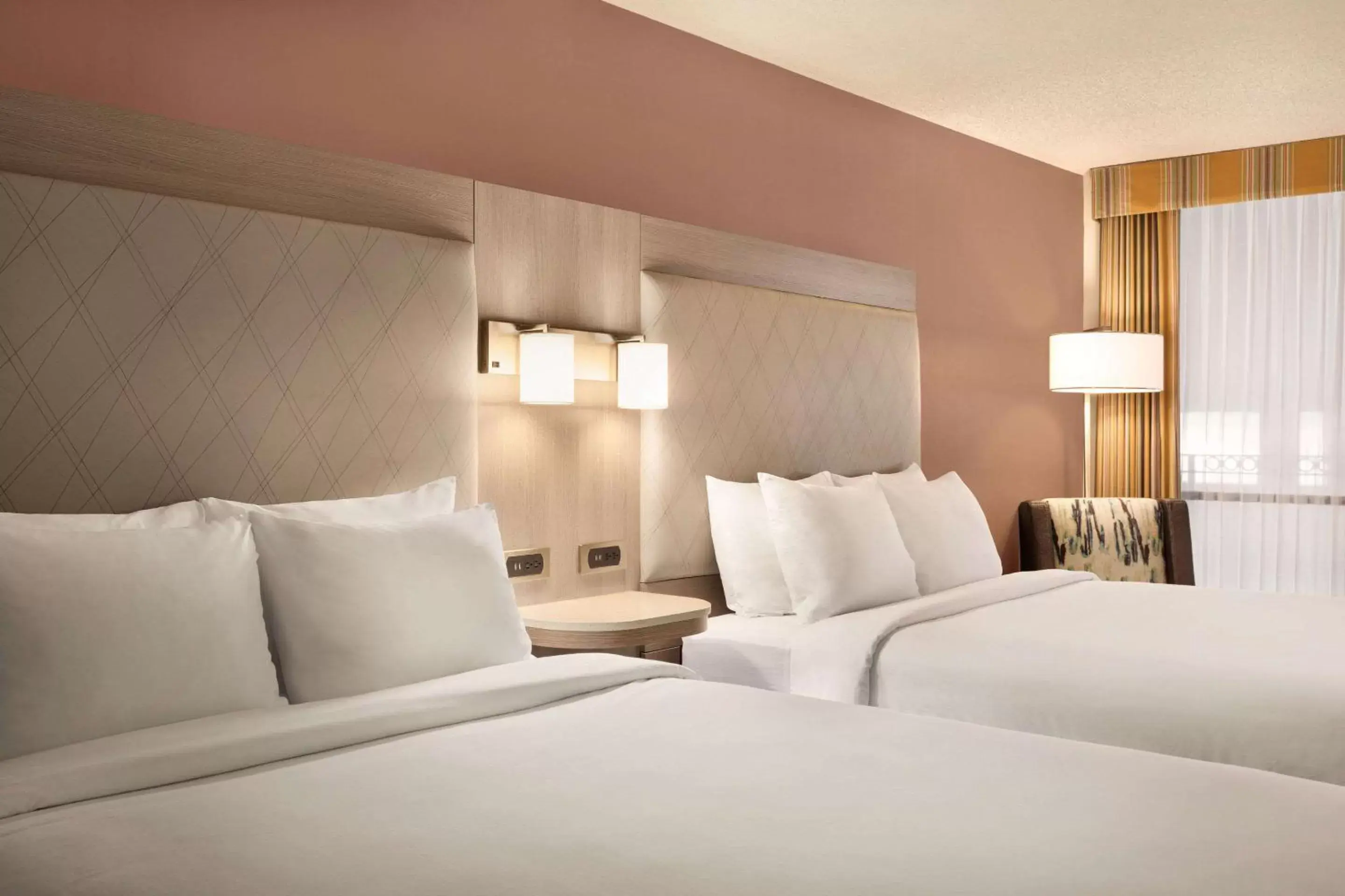 Bedroom, Bed in Radisson Hotel Lenexa Overland Park