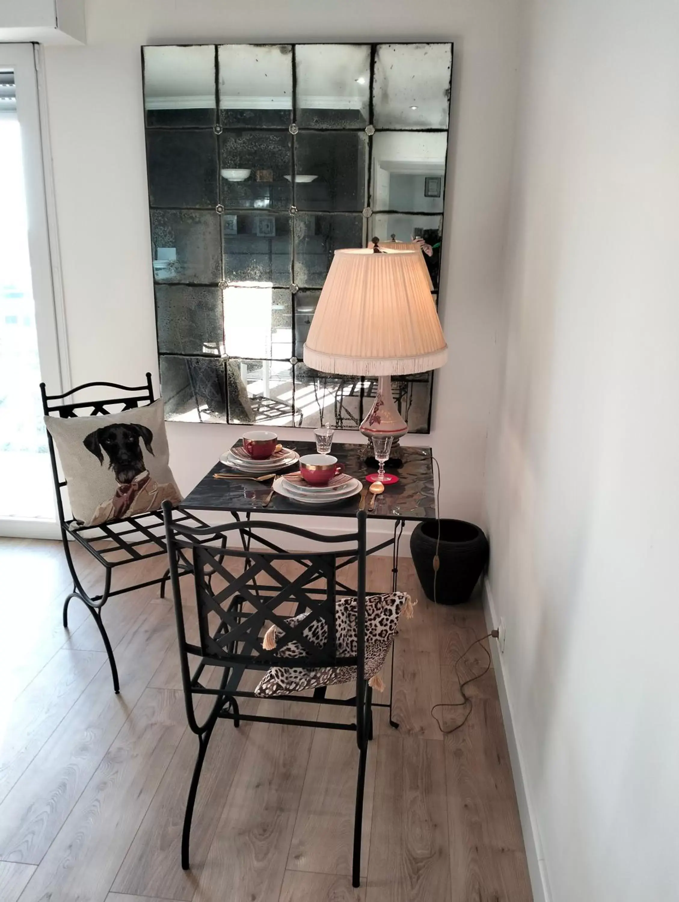 Dining Area in suite Fortuny