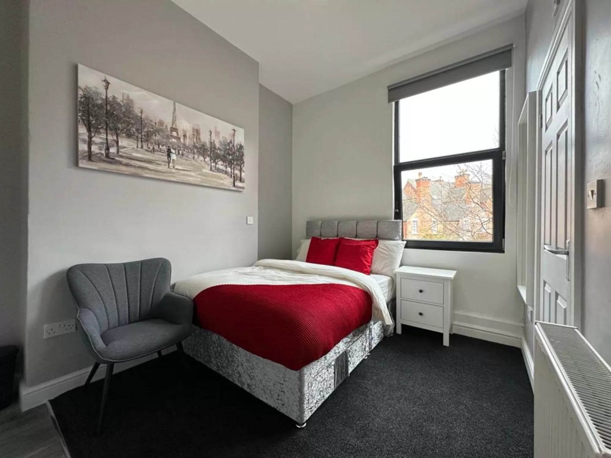 Bed in The Fishpond - Premier Nottingham Studios