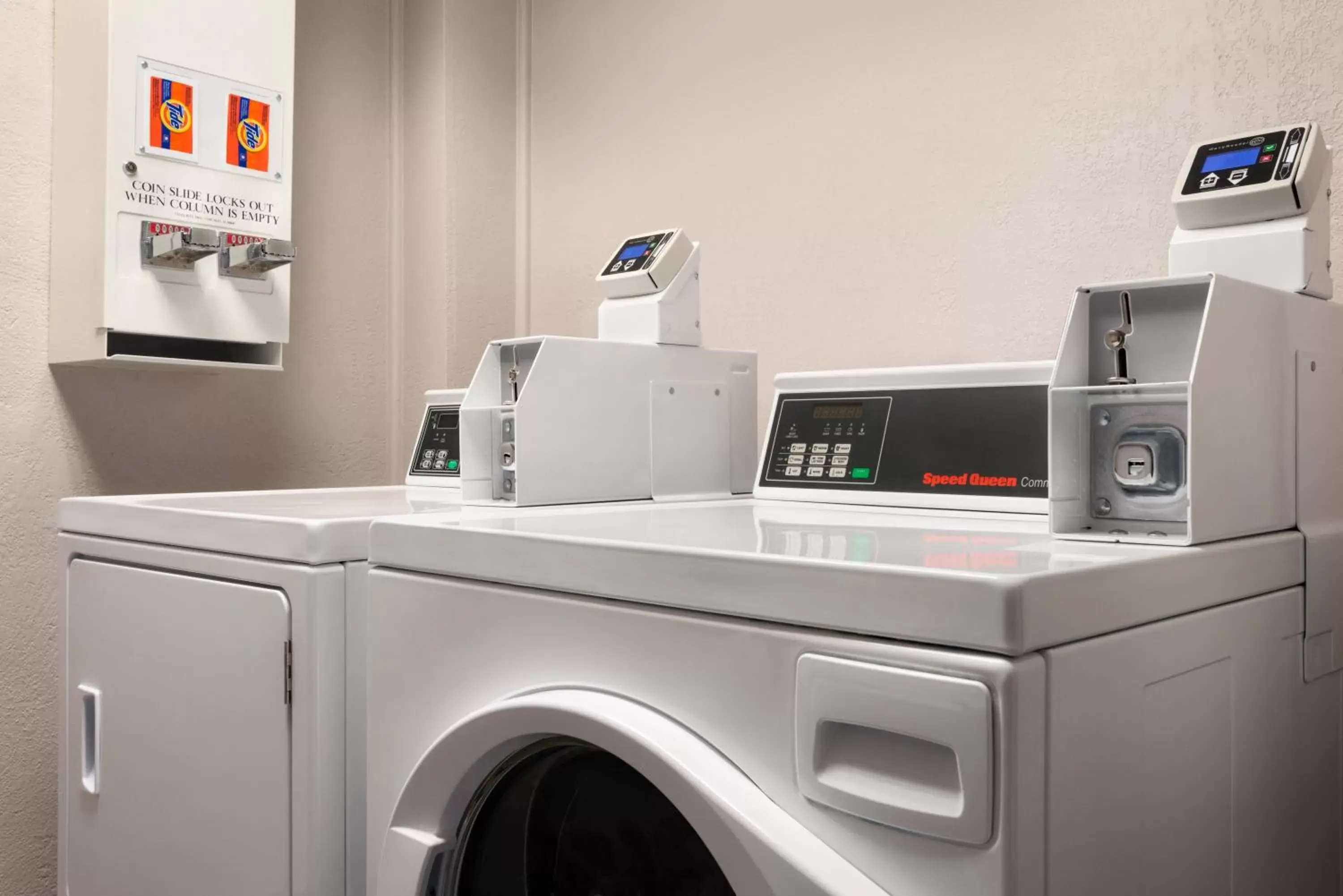 laundry in Country Inn & Suites by Radisson, Mt. Pleasant-Racine West, WI