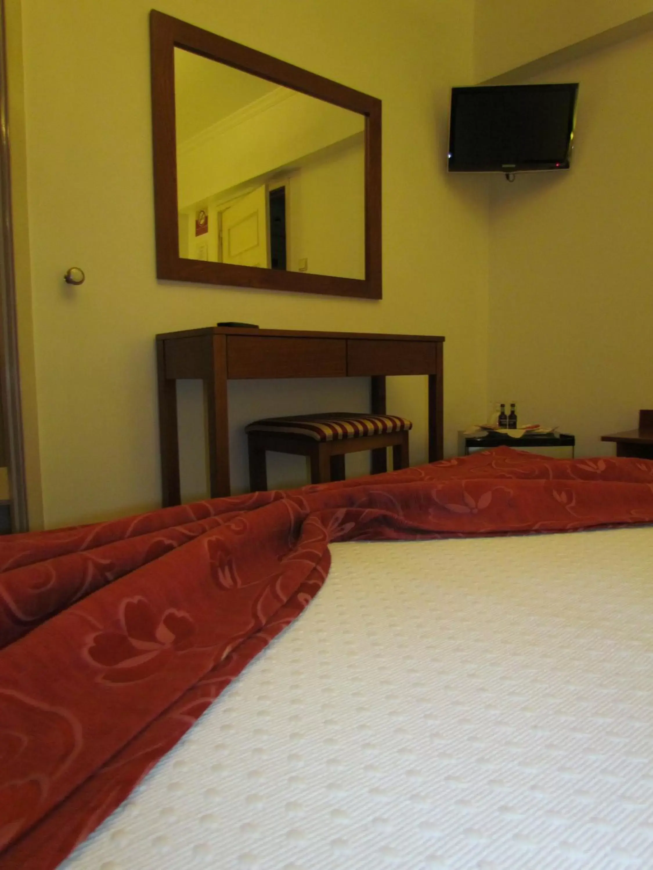 Photo of the whole room, Bed in Vera Cruz Porto Downtown Hotel